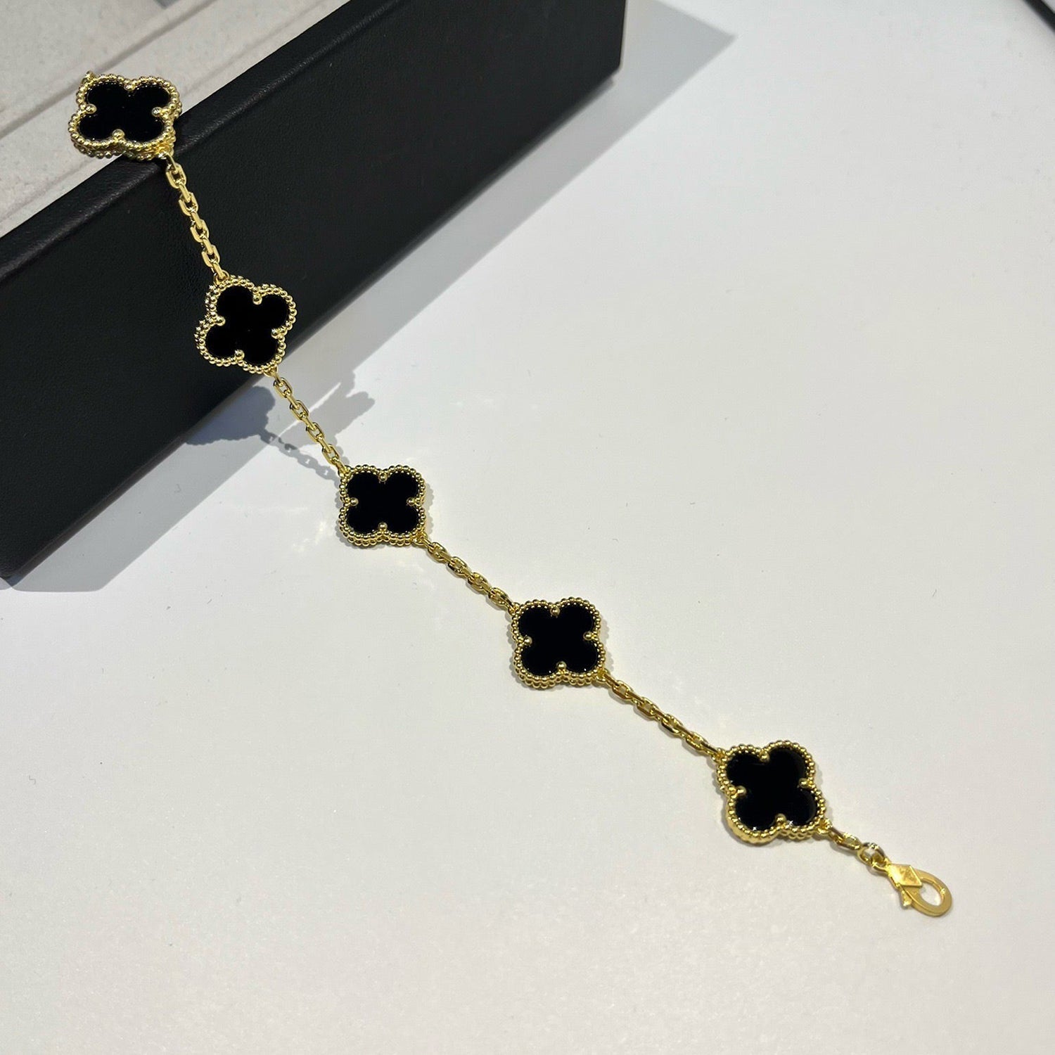 [⭐Shinejoy] CLOVER 5 MOTIF ONYXS BRACELET COLLECTION
