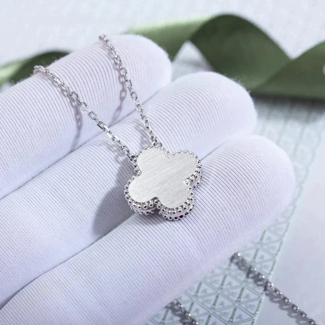 [Marin]CLOVER  15MM DIAMOND LASER NECKLACE SILVER