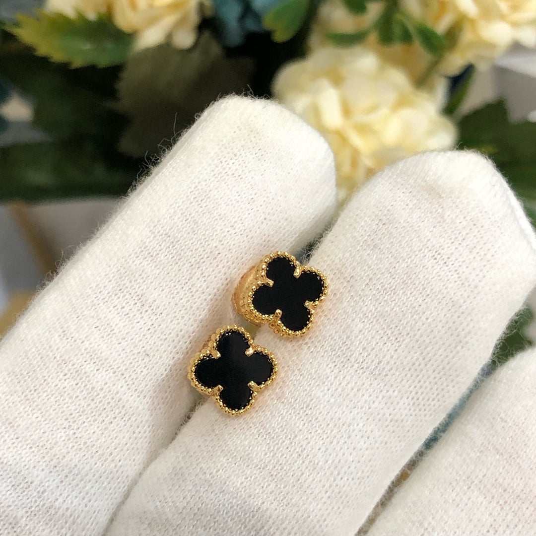 [Marin]CLOVER MINI GOLD EARRINGS
