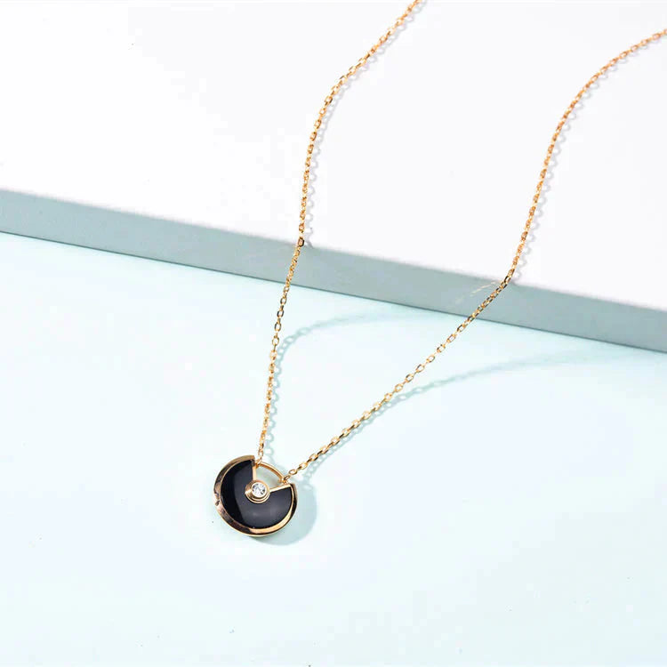 [Marin]AMULETTE GOLD CARNELIAN ONYX NECKLACE