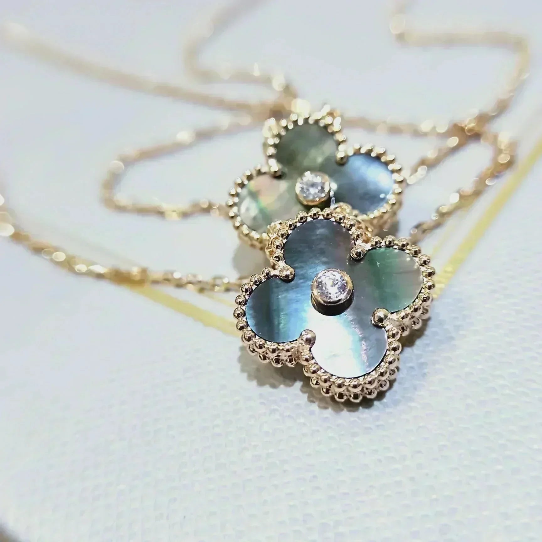 [Marin]CLOVER 15MM DIAMOND AND MOTHER-OF-GREY NECKLACE