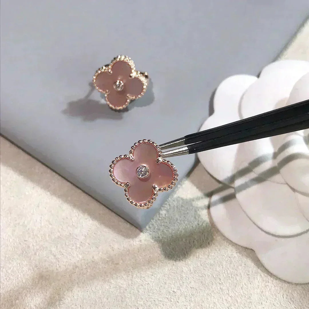 [Marin]BOUCLES D'OREILLES CLOVER MEDIUM 1 MOTIFS NŒUD PAPILLON ROSE DIAMANT