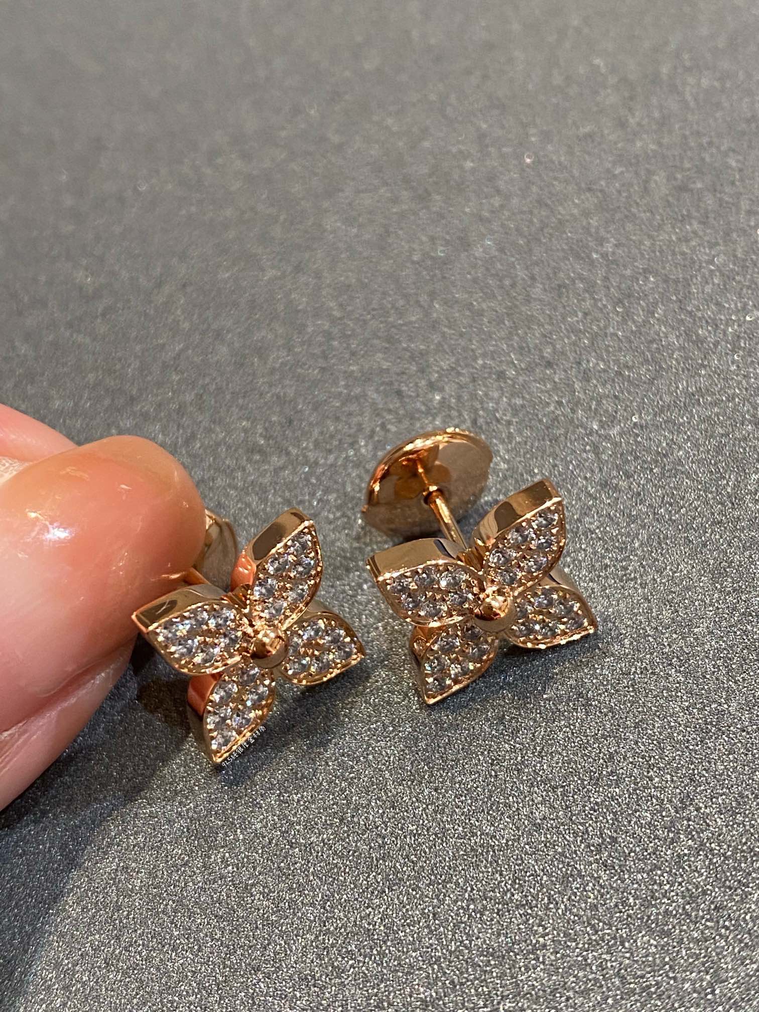 [Marin]STAR DIAMOND EARRINGS