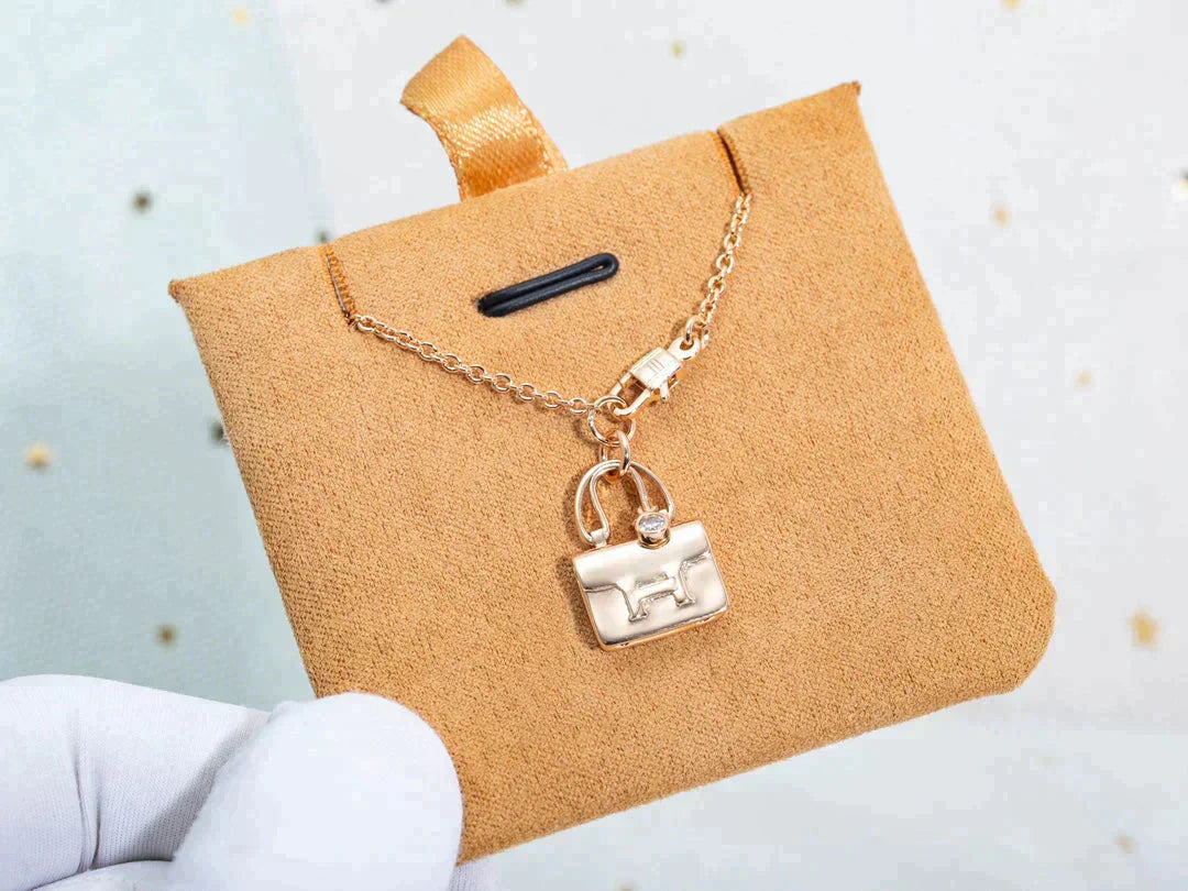 [Marin]AMULETTE PEDANT ROSE GOLD NECKLACE