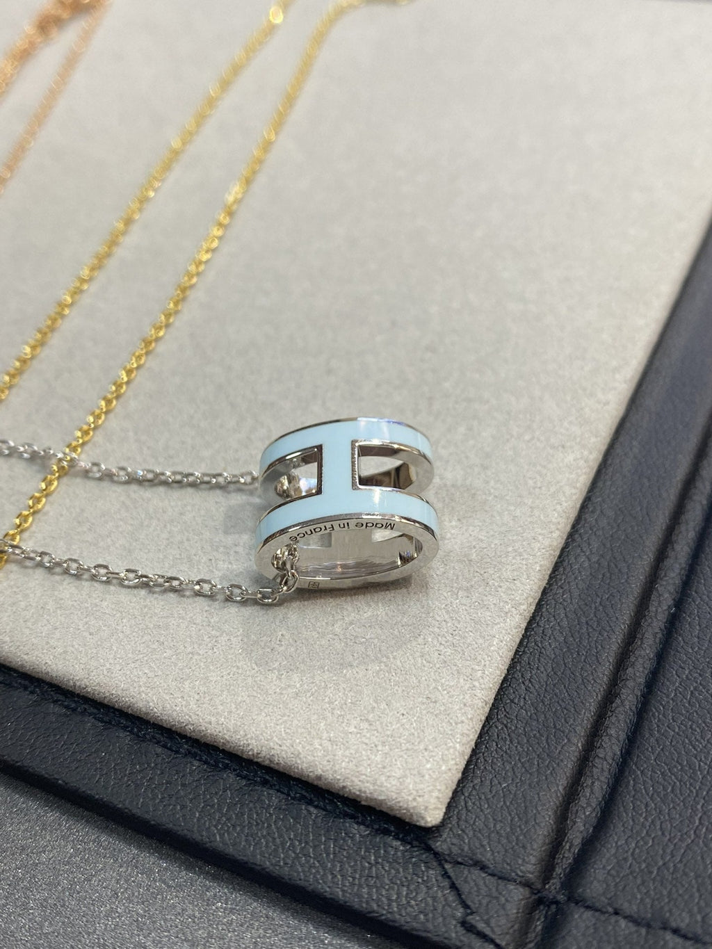 [Marin]POP H LIGHT BLUE NECKLACE