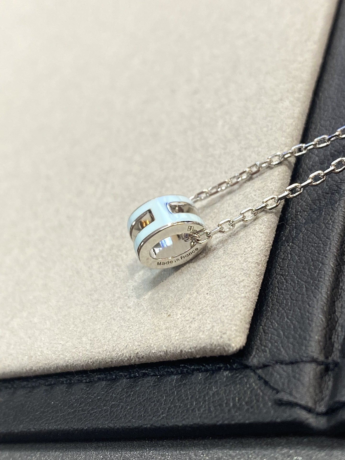 [Marin]POP H LIGHT BLUE NECKLACE