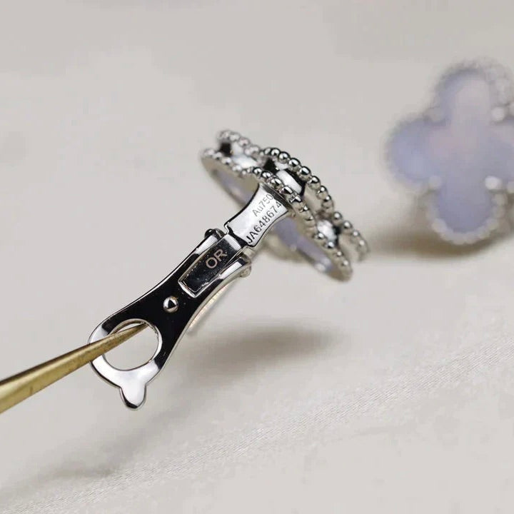 [Marin]クローバーミディアム 1モチーフ ピアス ホワイトマザーオブパール シルバー