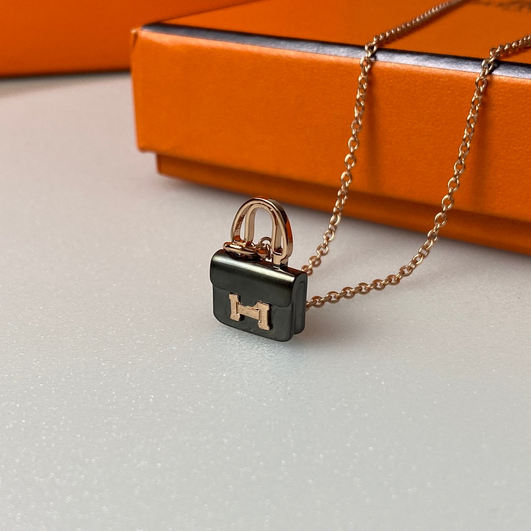 [Marin]CONSTANCE BLACK PEDANT PINK GOLD NECKLACE