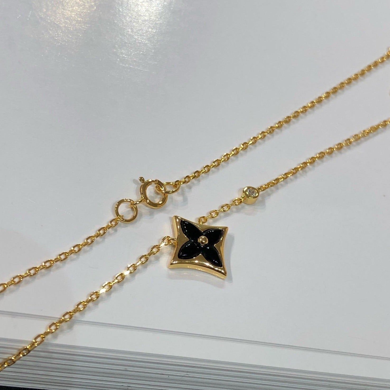 [Marin]STAR BLACK MOP NECKLACE