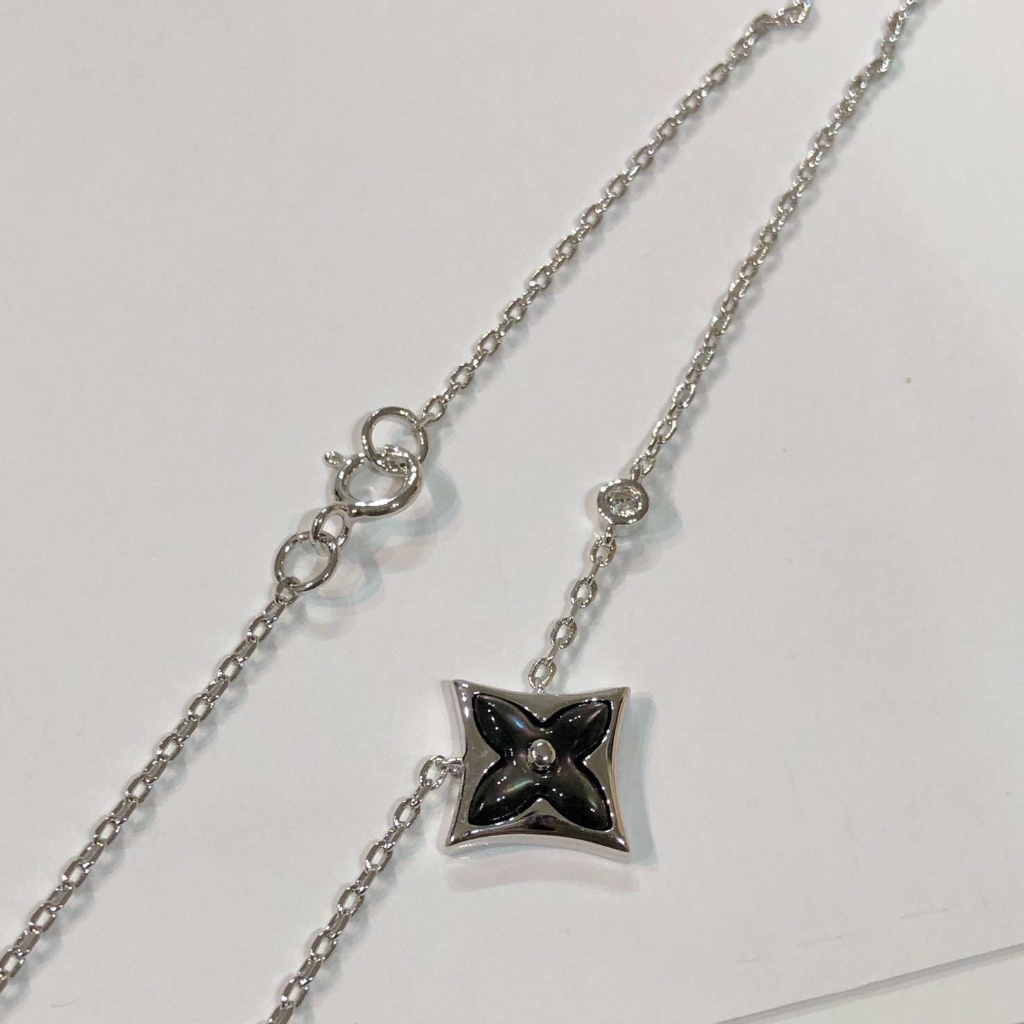 [Marin]STAR BLACK MOP NECKLACE