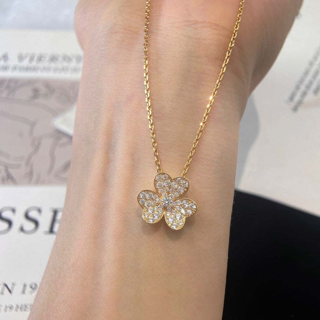 [Marin]FLOWER DIAMOND NECKLACE