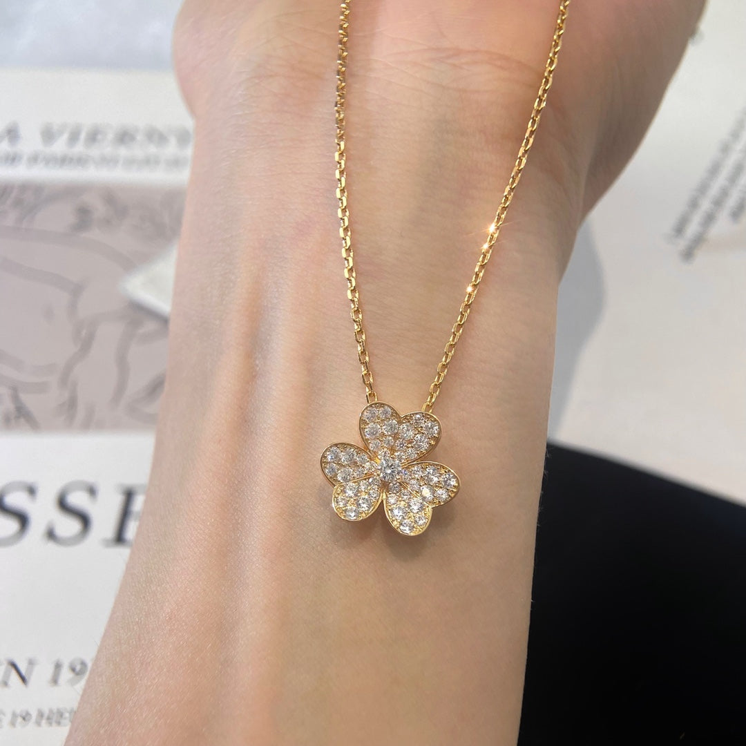 [Marin]FLOWER DIAMOND NECKLACE