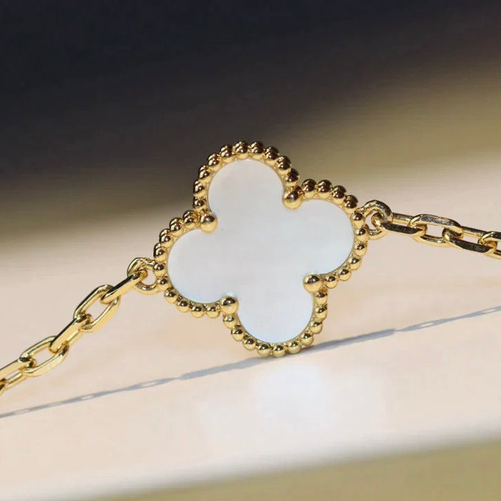 [Marin]CLOVER 20 MOTIFS WHITE MOP NECKLACE