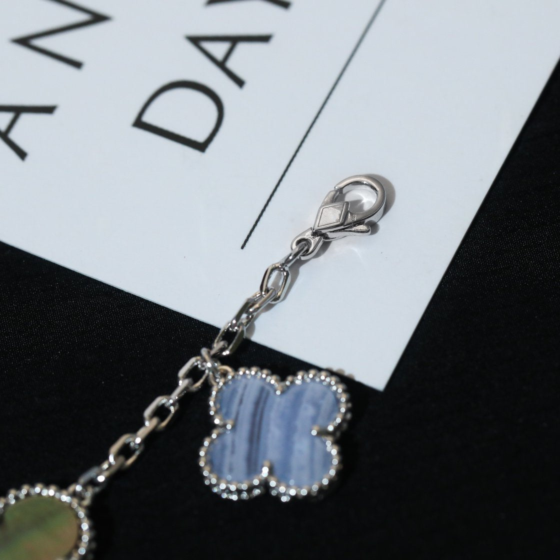 [Marin]CLOVER BRACELET 5 MOTIFS MOP CHALCEDONY SILVER