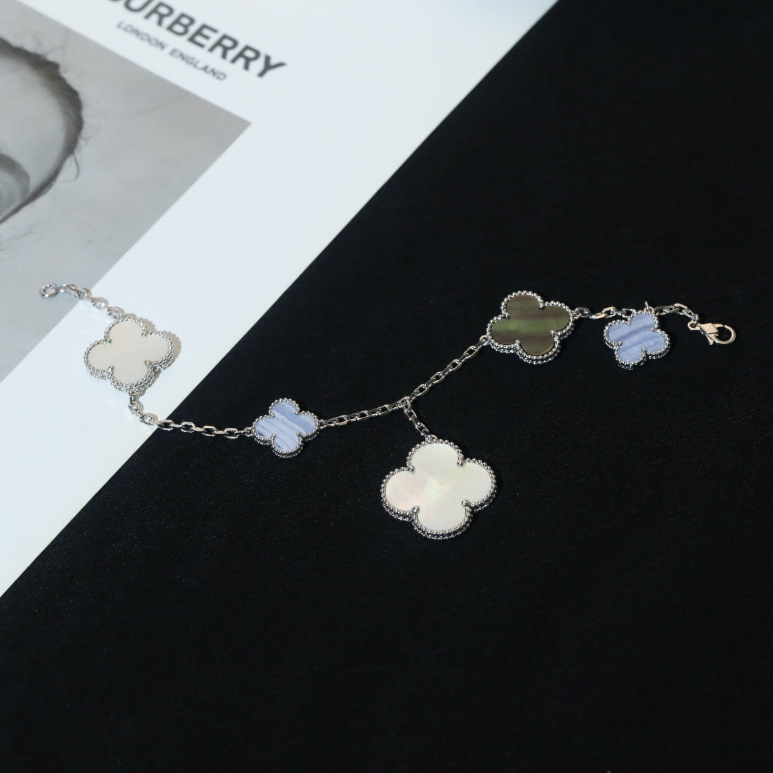 [Marin]CLOVER BRACELET 5 MOTIFS MOP CHALCEDONY SILVER