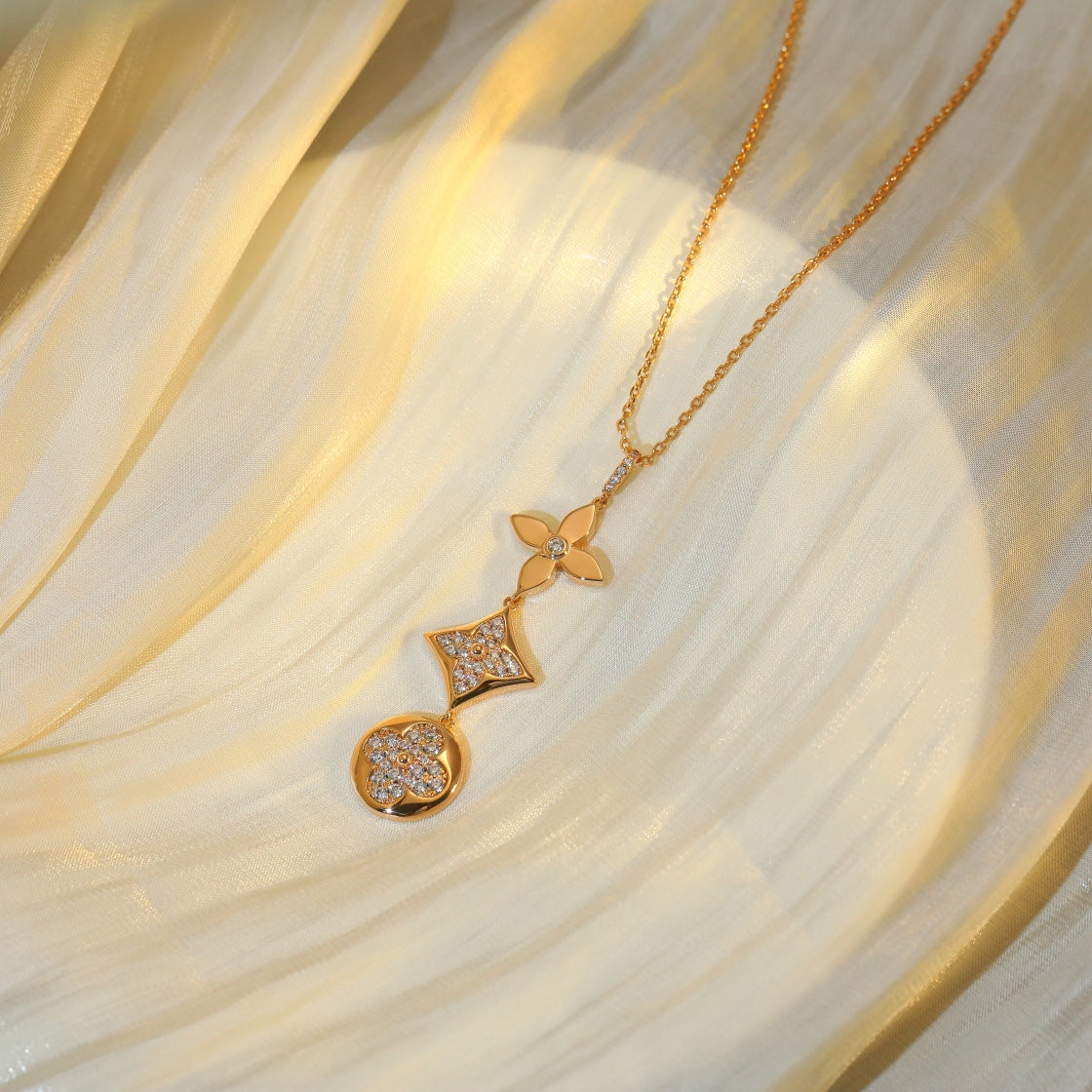 [Marin]STAR AND SUN DIAMOND PINK GOLD NECKLACE
