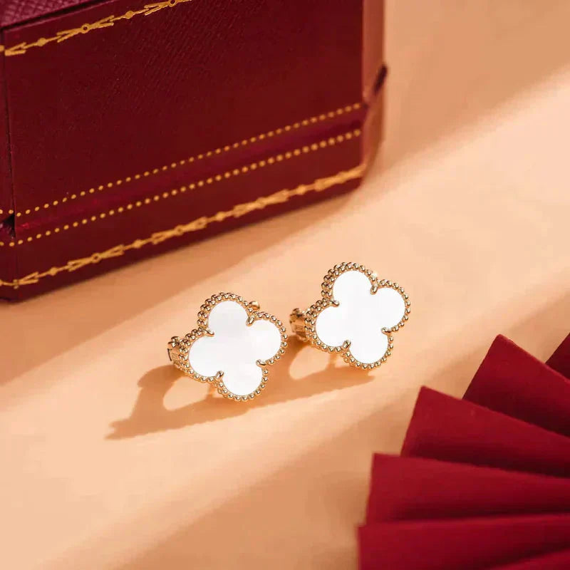 [Marin]CLOUS D'OREILLES CLOVER MEDIUM 1 MOTIF NACRE BLANCHE