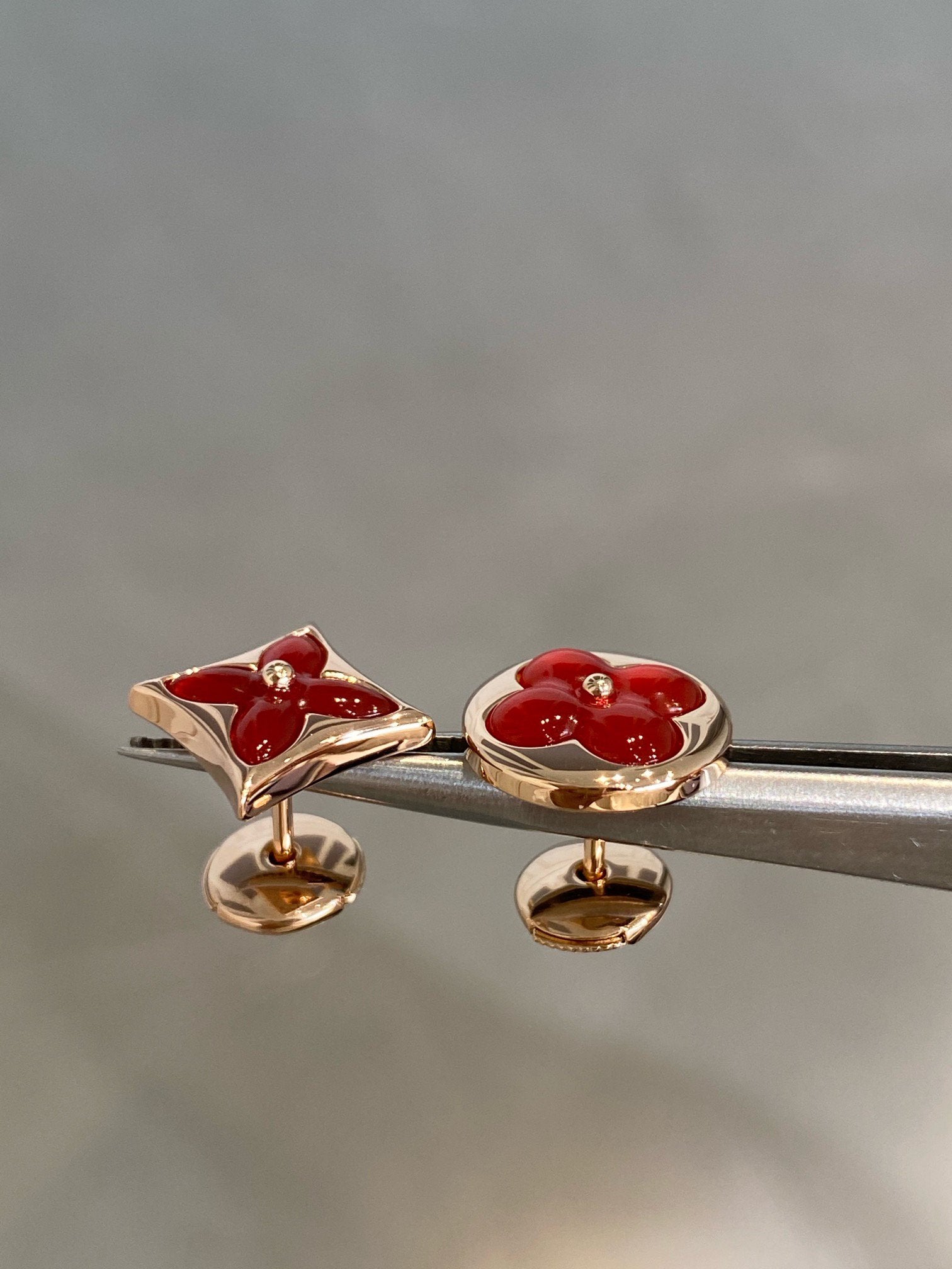 [Marin]STAR AND SUN PINK GOLD CARNELIAN STUD EARRINGS
