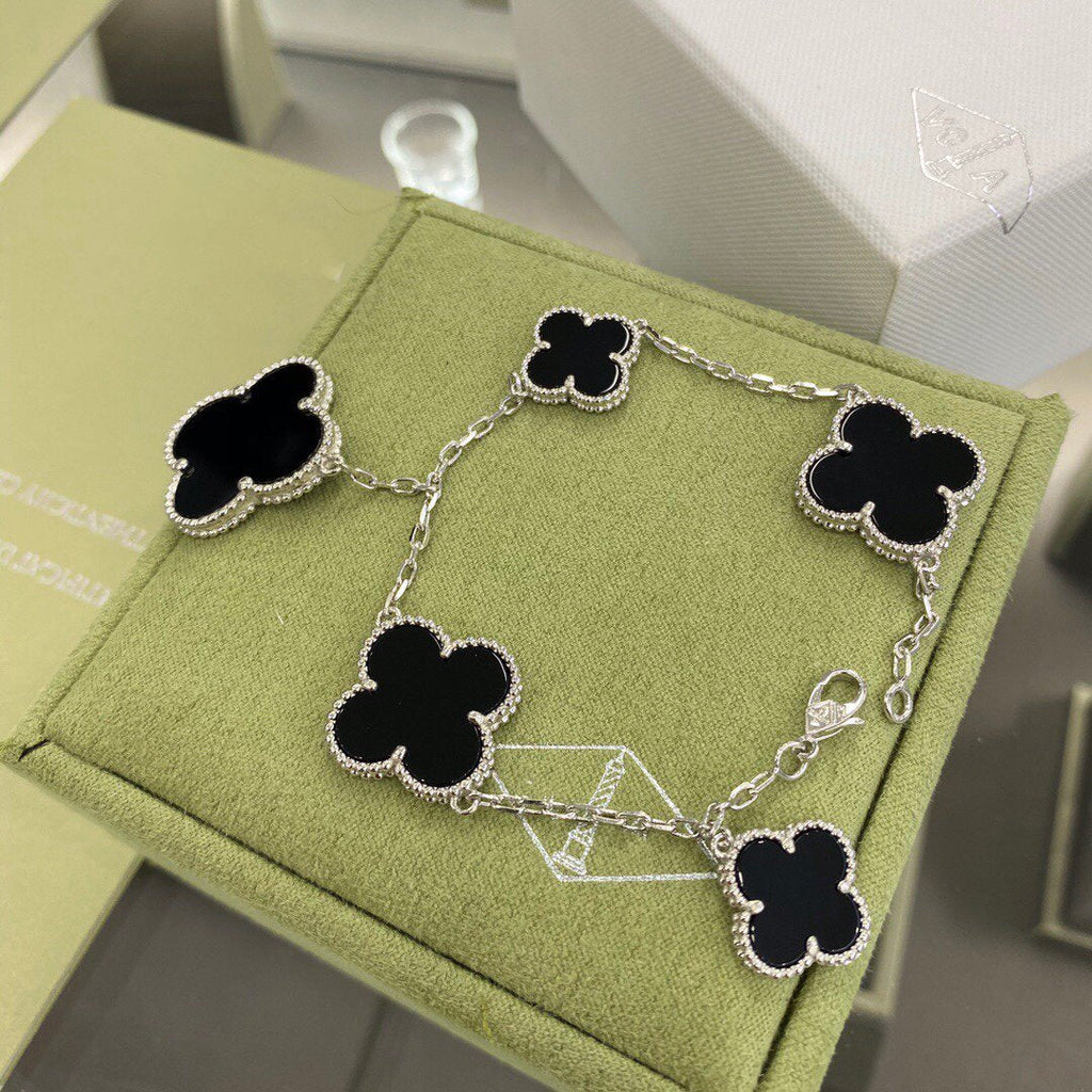 [Marin]CLOVER 5 MOTIFS SIVLER ONYX BRACELET