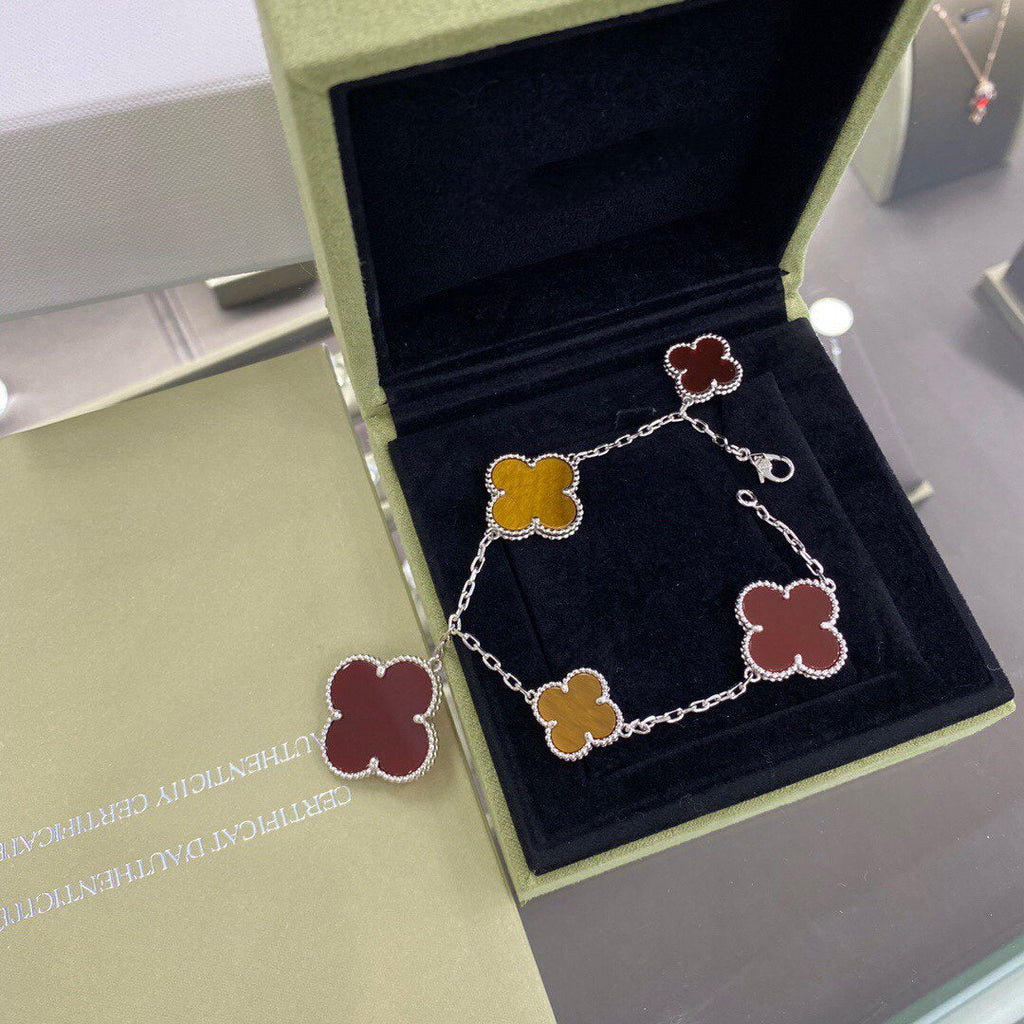 [Marin]CLOVER 5 MOTIFS SIVLER CARNELIAN TIGER EYE BRACELET