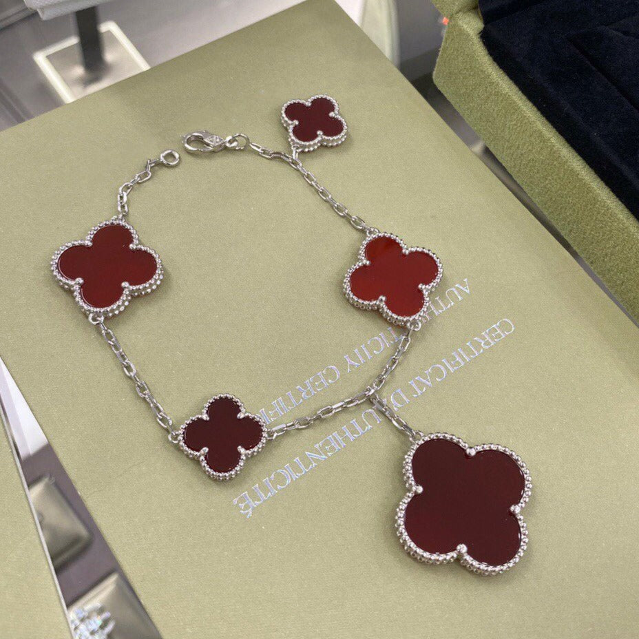 [Marin]CLOVER 5 MOTIFS SIVLER CARNELIAN BRACELET