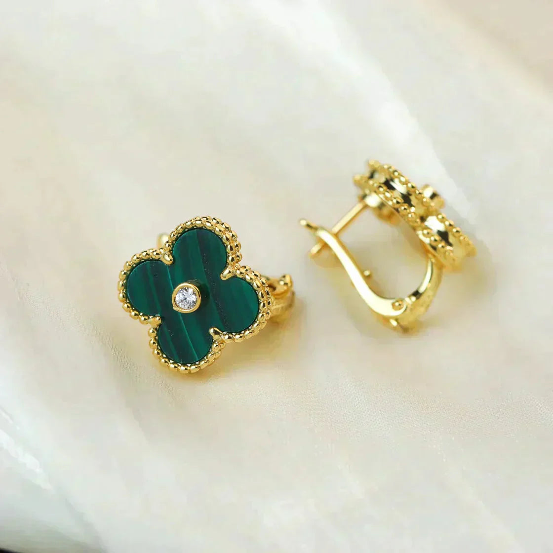 [Marin]CLOVER MEDIUM 1 MOTIFS MALACHITE DIAMOND EARRINGS