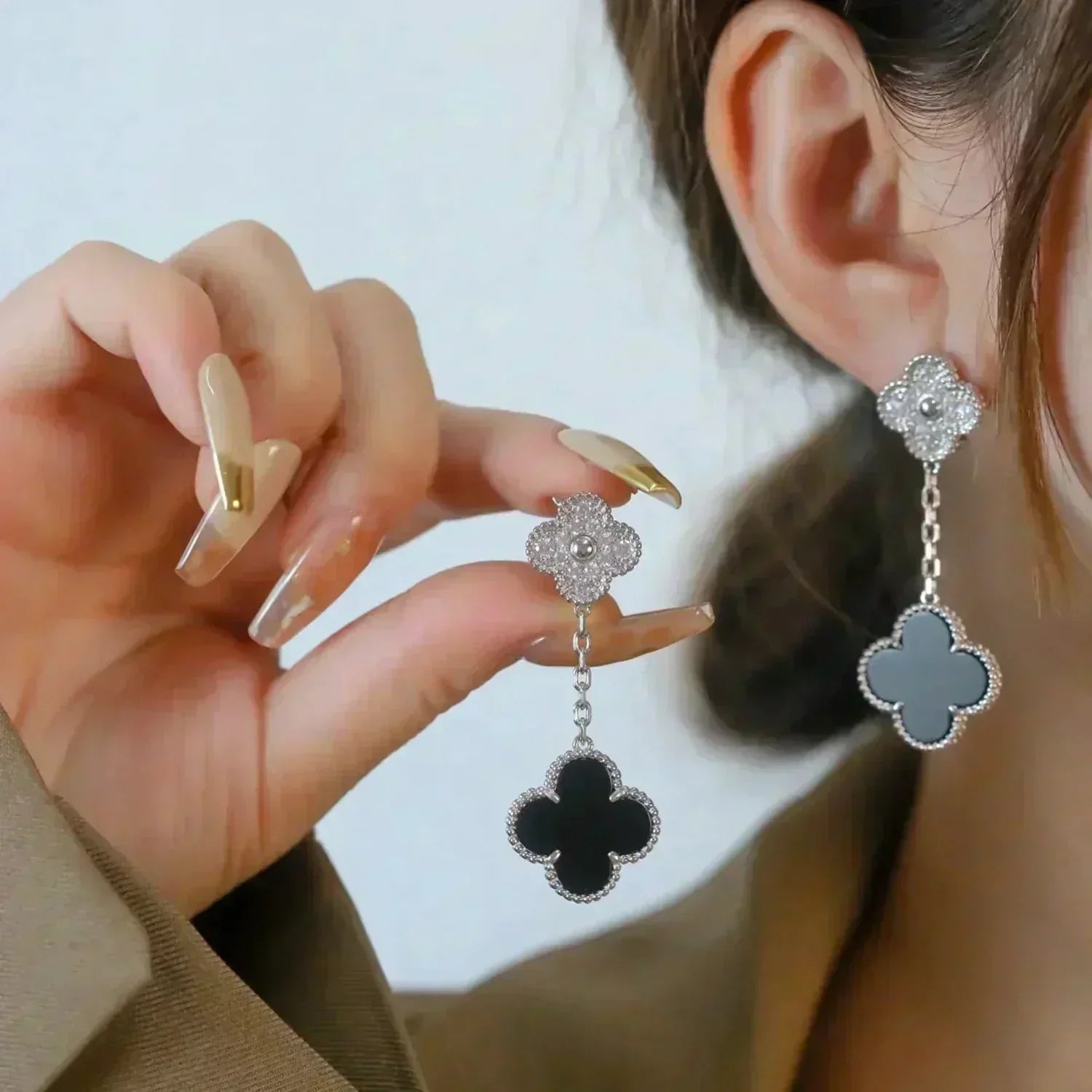 [Marin]CLOVER 2 MOTIFS  DIAMOND ONYX EARRINGS SILVER