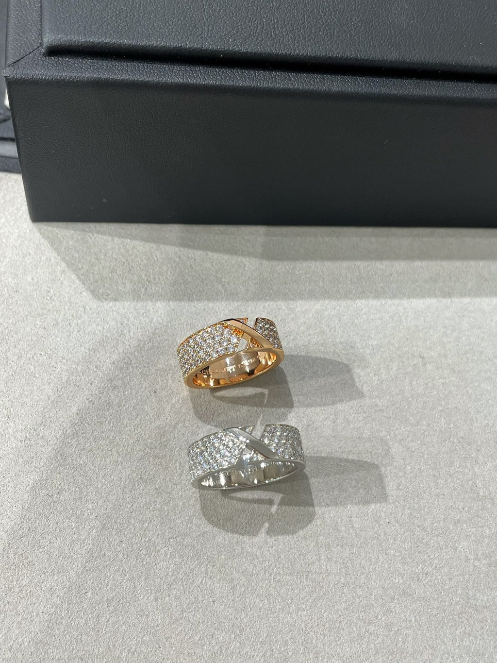 [Marin]LIENS EVIDENCE  DIAMOND PAVED RING