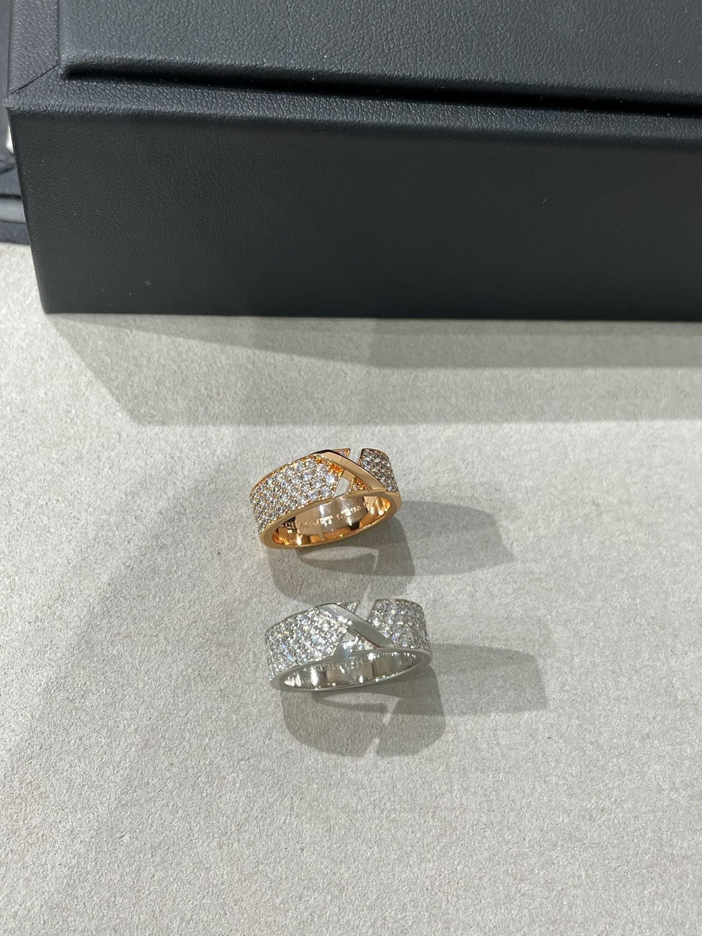 [Marin]LIENS EVIDENCE  DIAMOND PAVED RING