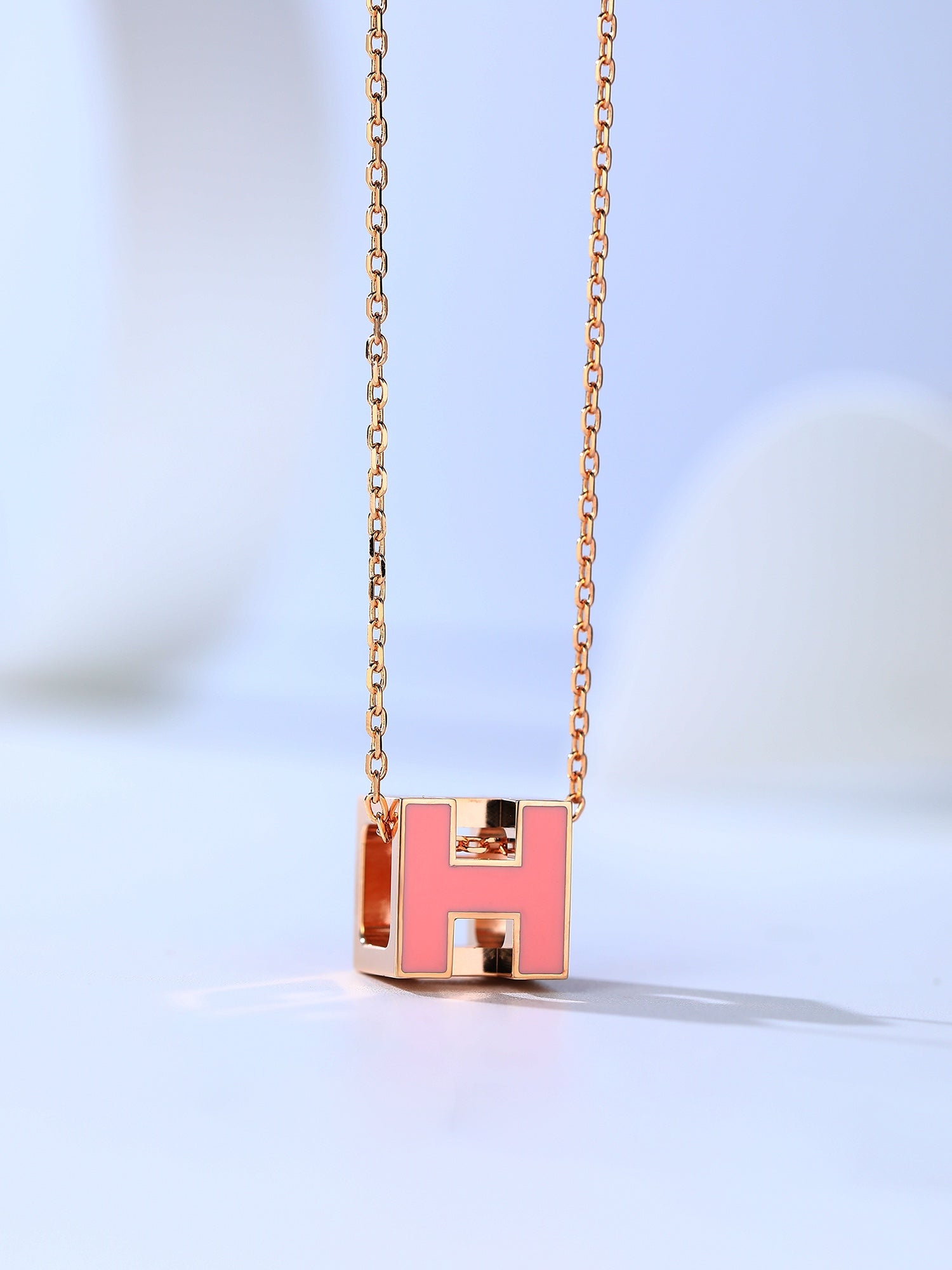 [Marin]H CAGE PINK GOLD NECKLACE