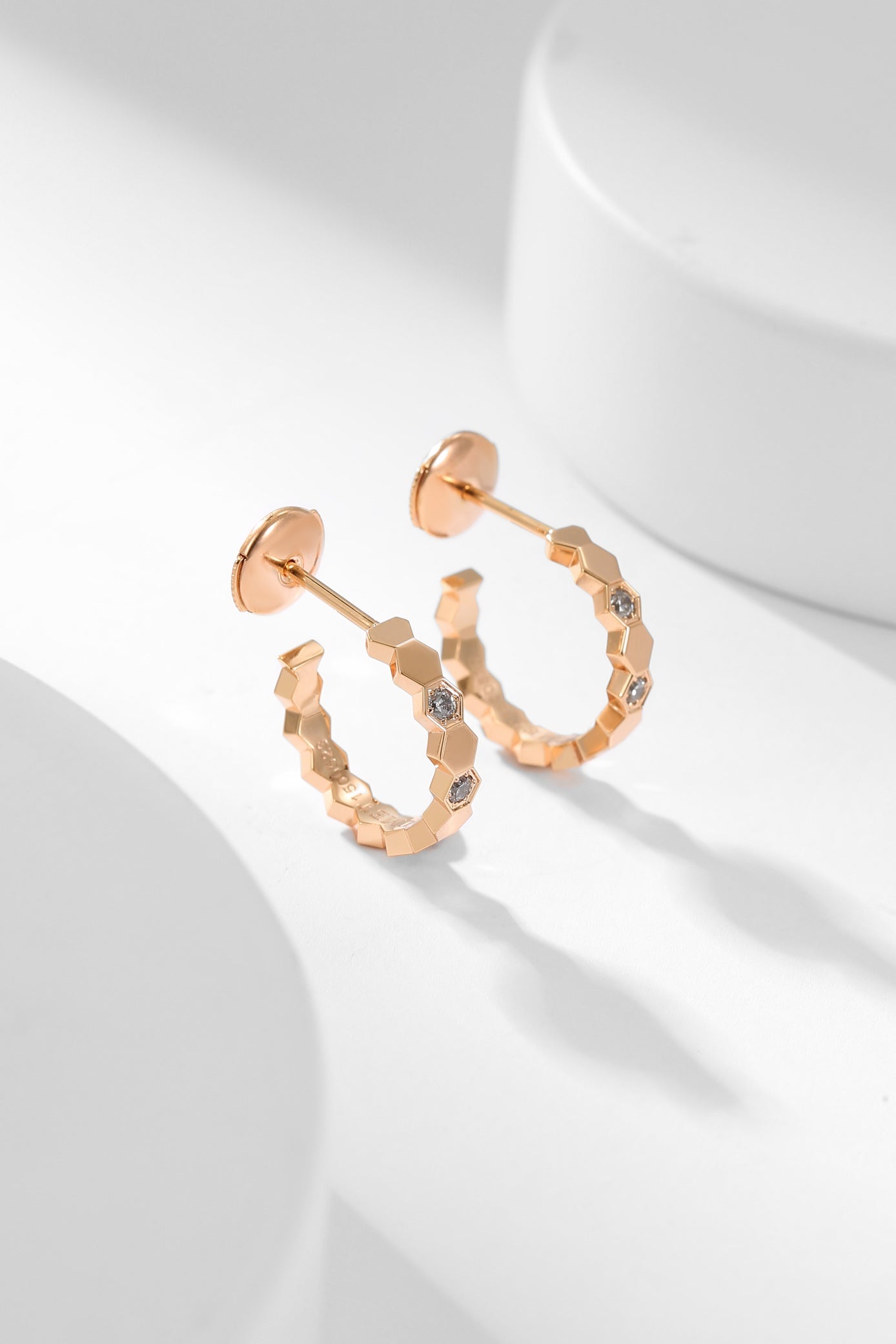 [Marin]BEE LOVE DIAMOND HOOP EARRINGS
