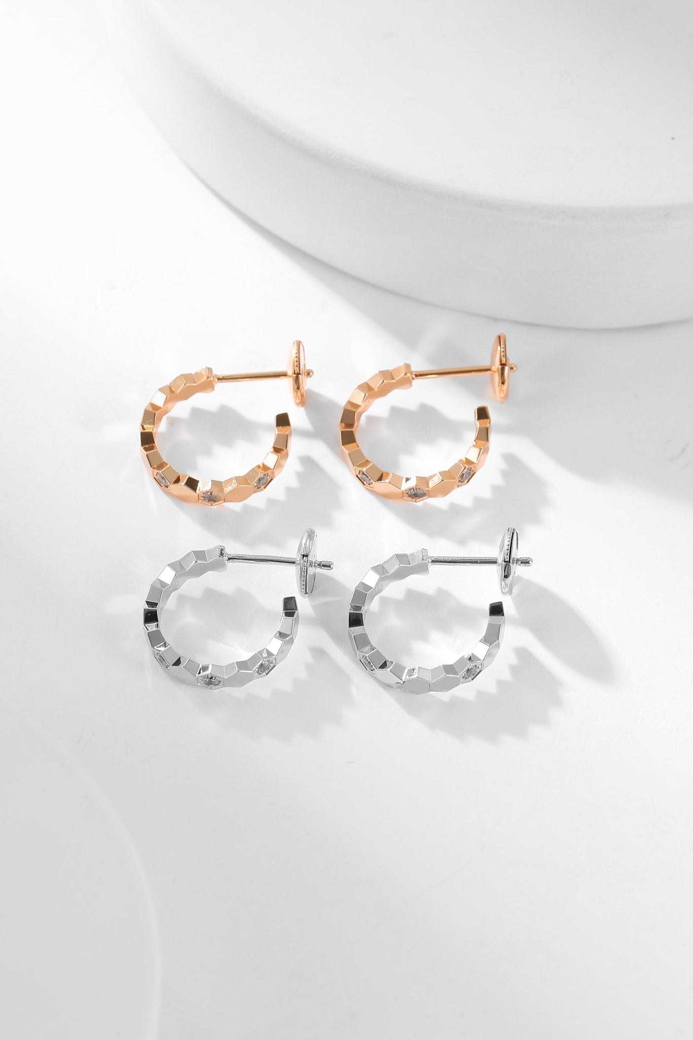 [Marin]BEE LOVE DIAMOND HOOP EARRINGS