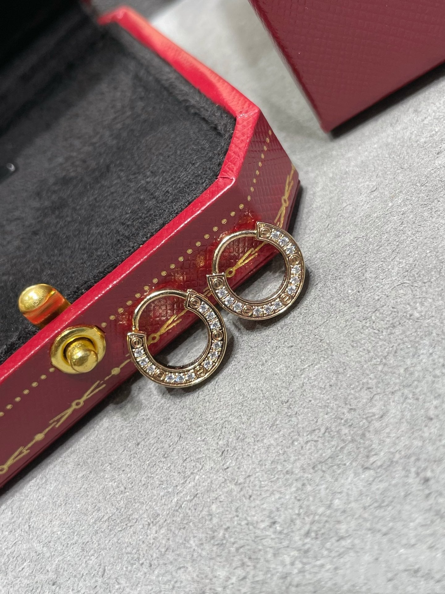 [Marin]LOVE DIAMOND EARRINGS