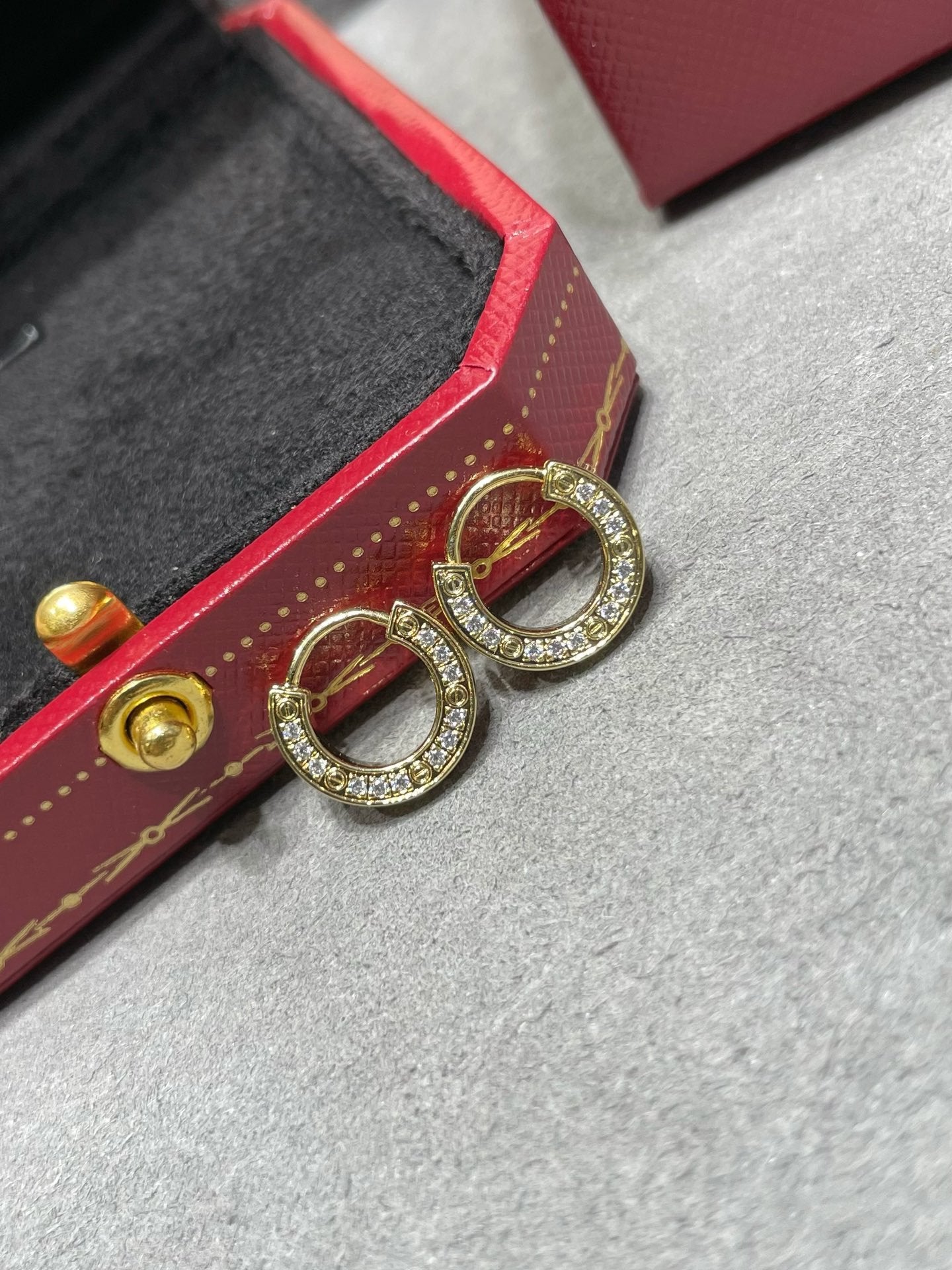 [Marin]LOVE DIAMOND EARRINGS