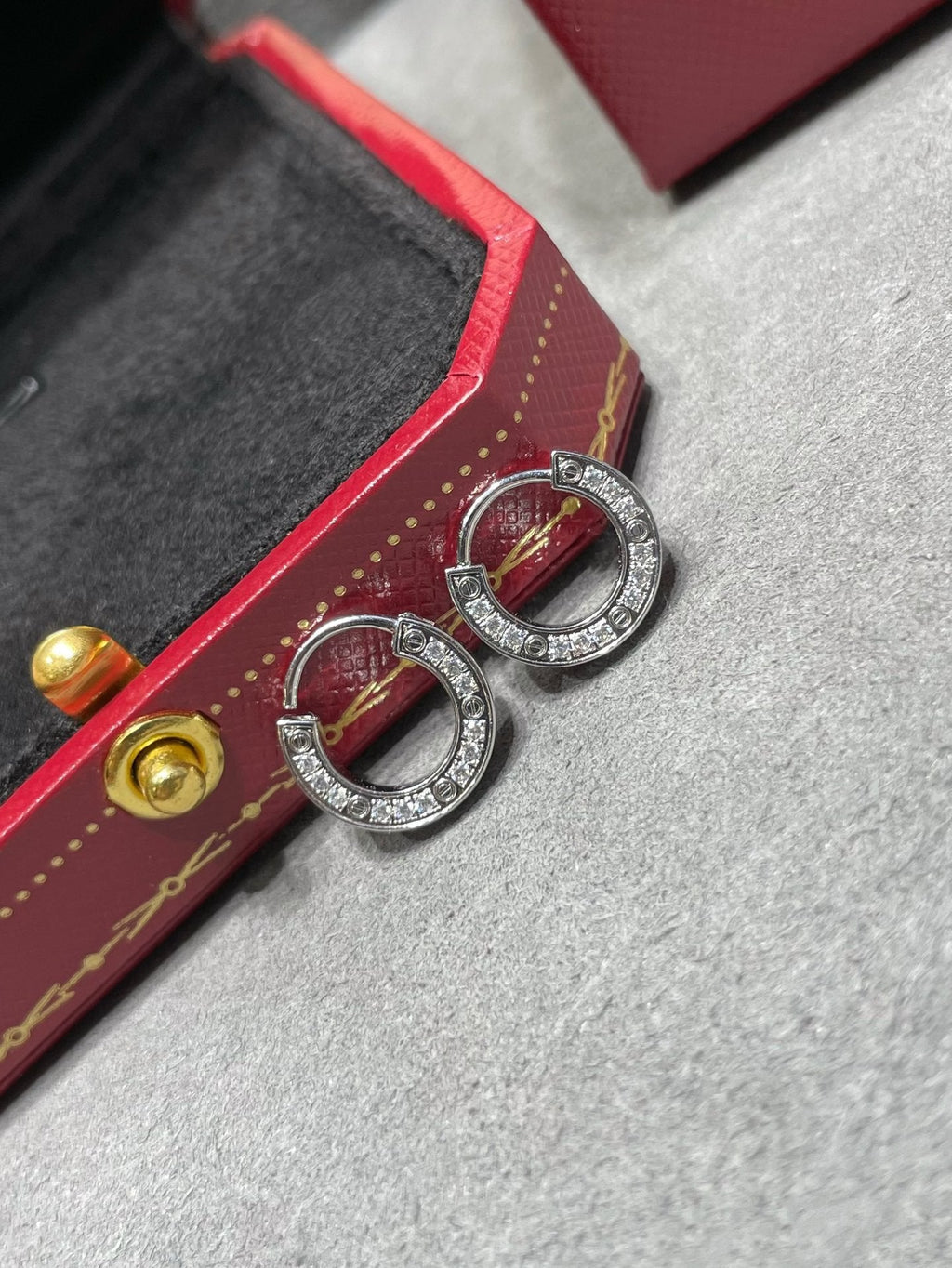 [Marin]LOVE DIAMOND EARRINGS