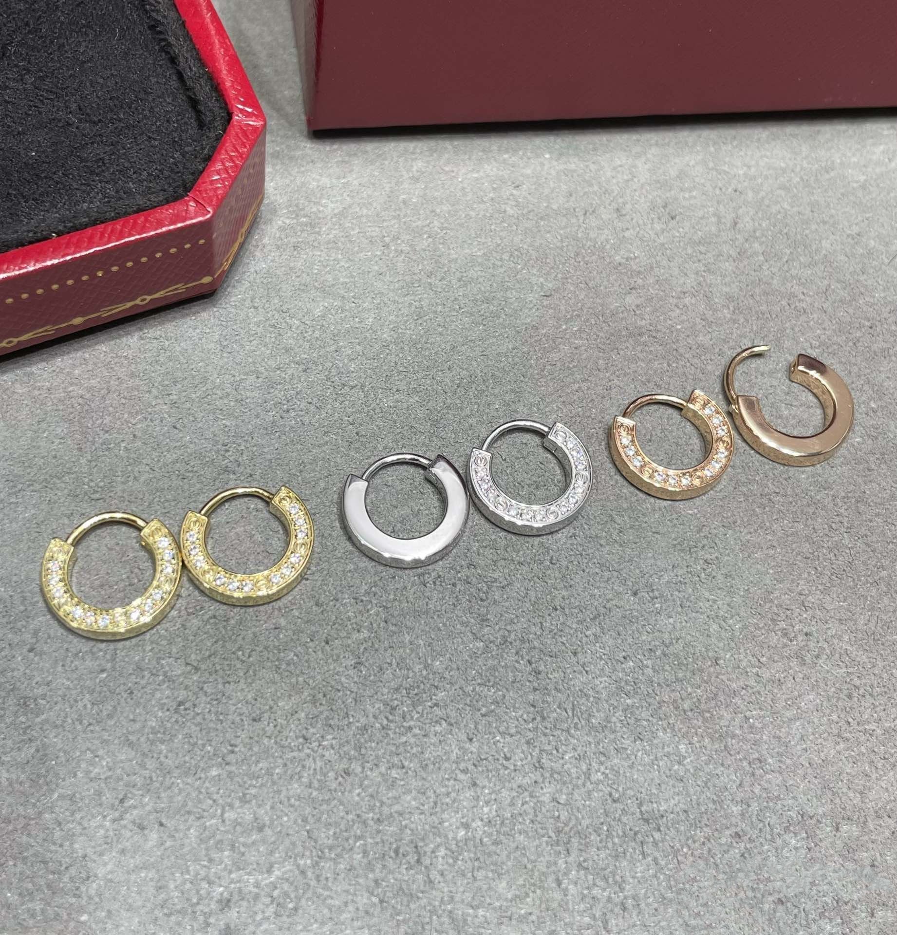 [Marin]LOVE DIAMOND EARRINGS