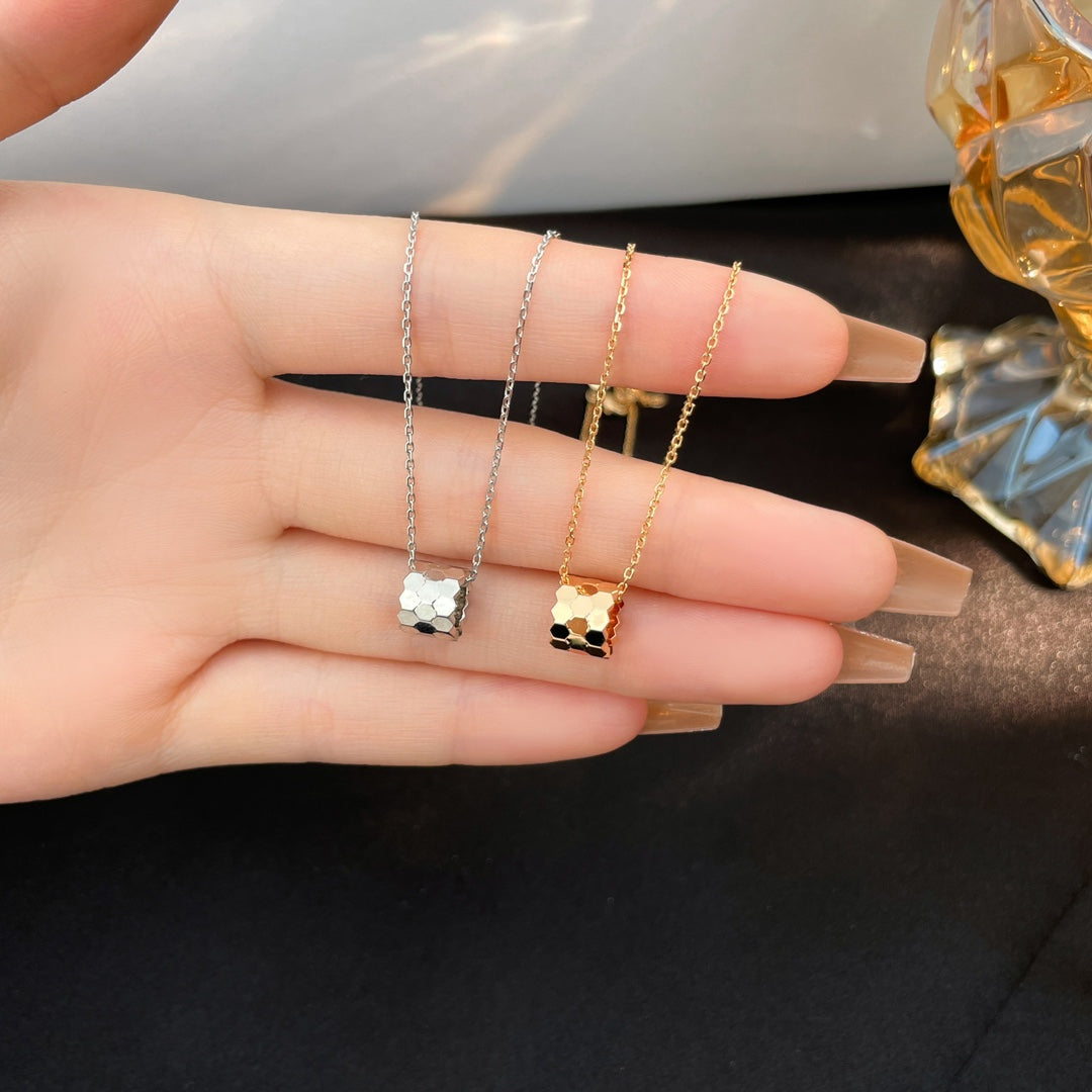[Marin]BEE MINI NECKLACE
