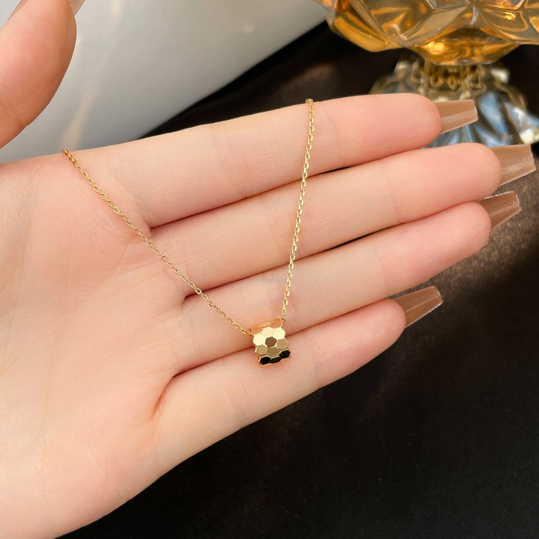 [Marin]BEE MINI NECKLACE