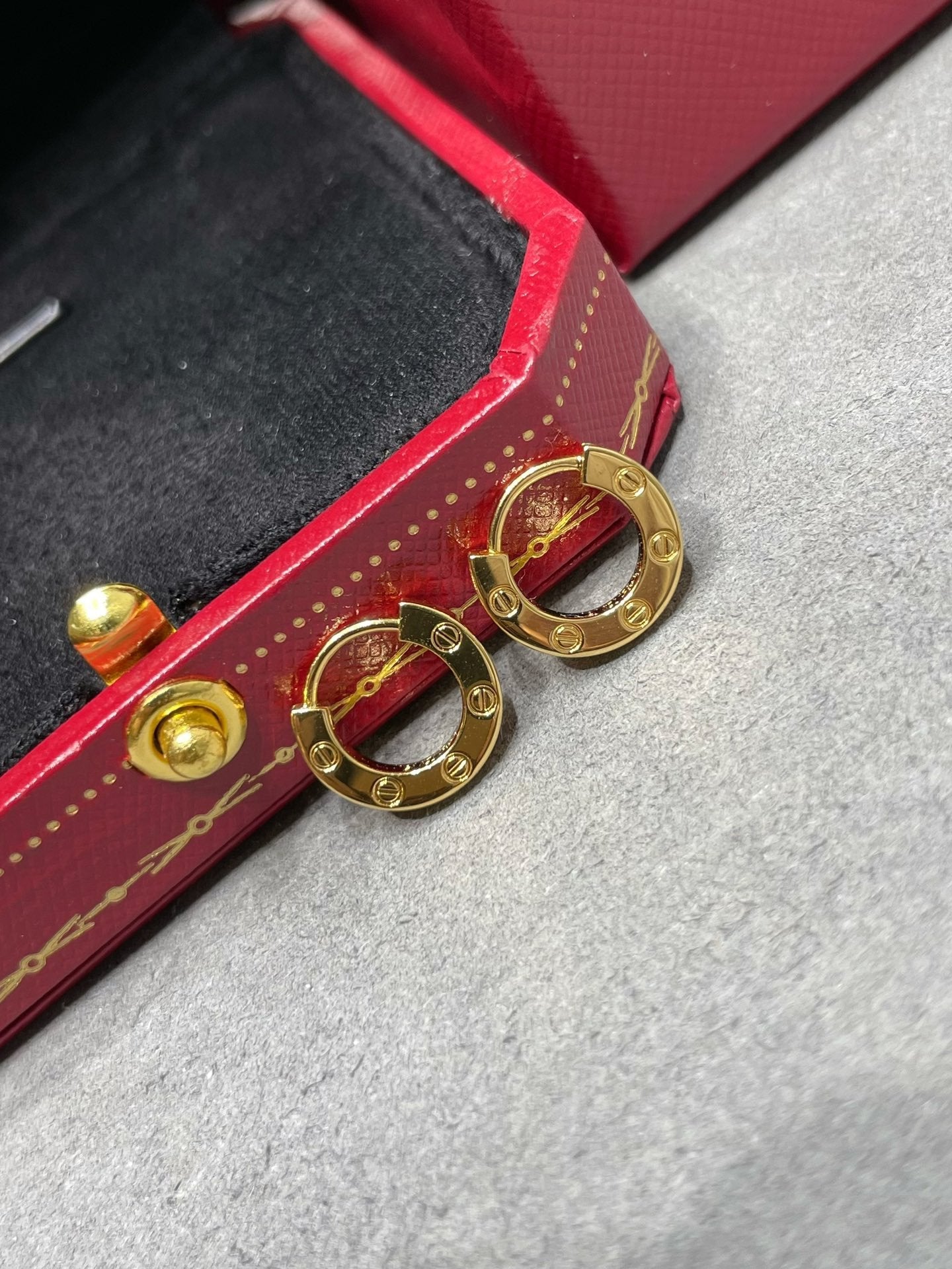 [Marin]LOVE MINI EARRINGS