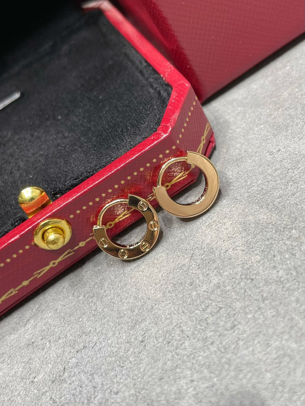 [Marin]LOVE MINI EARRINGS