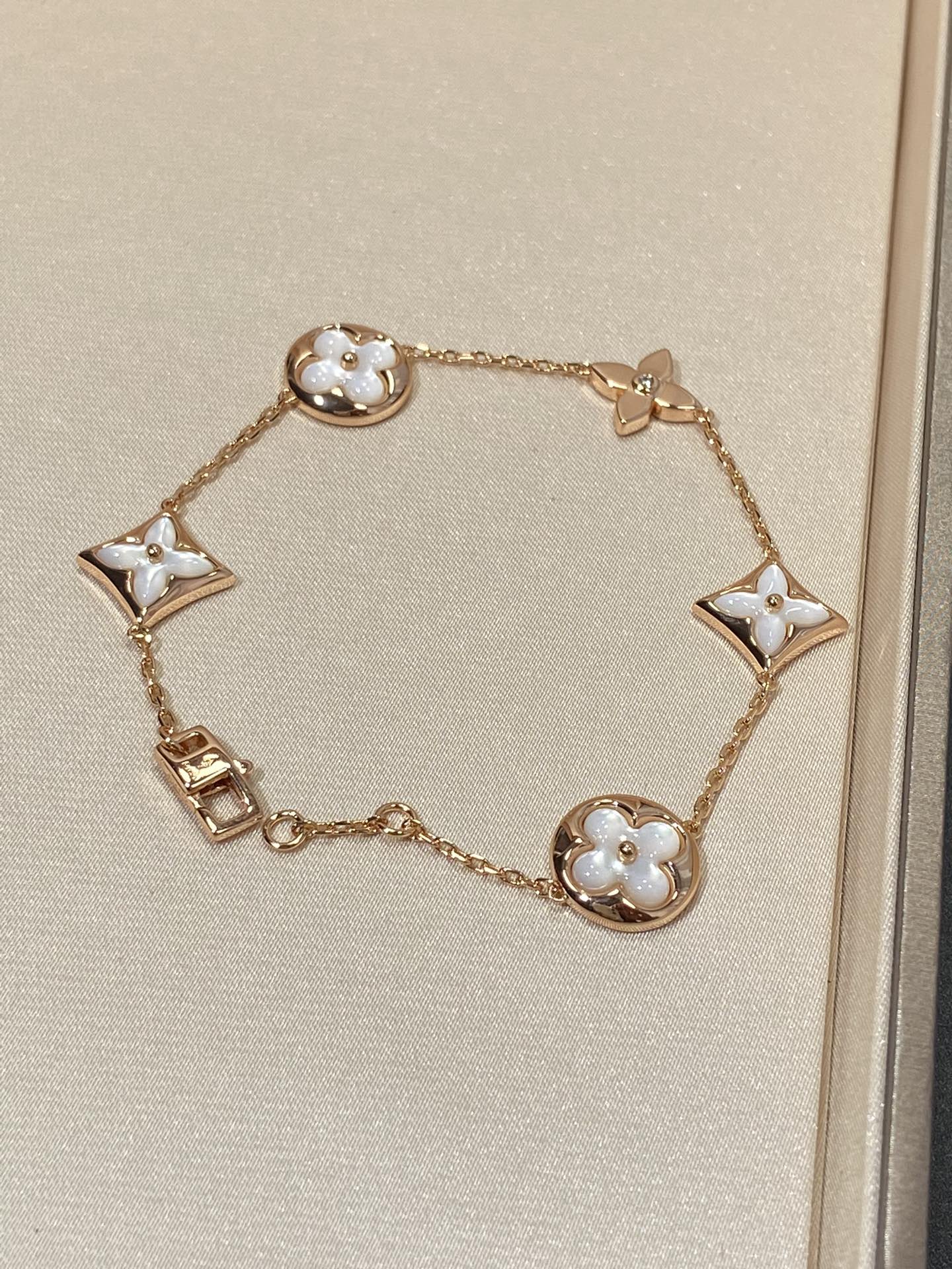 [Marin]STAR AND SUN 5 MOTIF MOP PINK GOLD BRACELET
