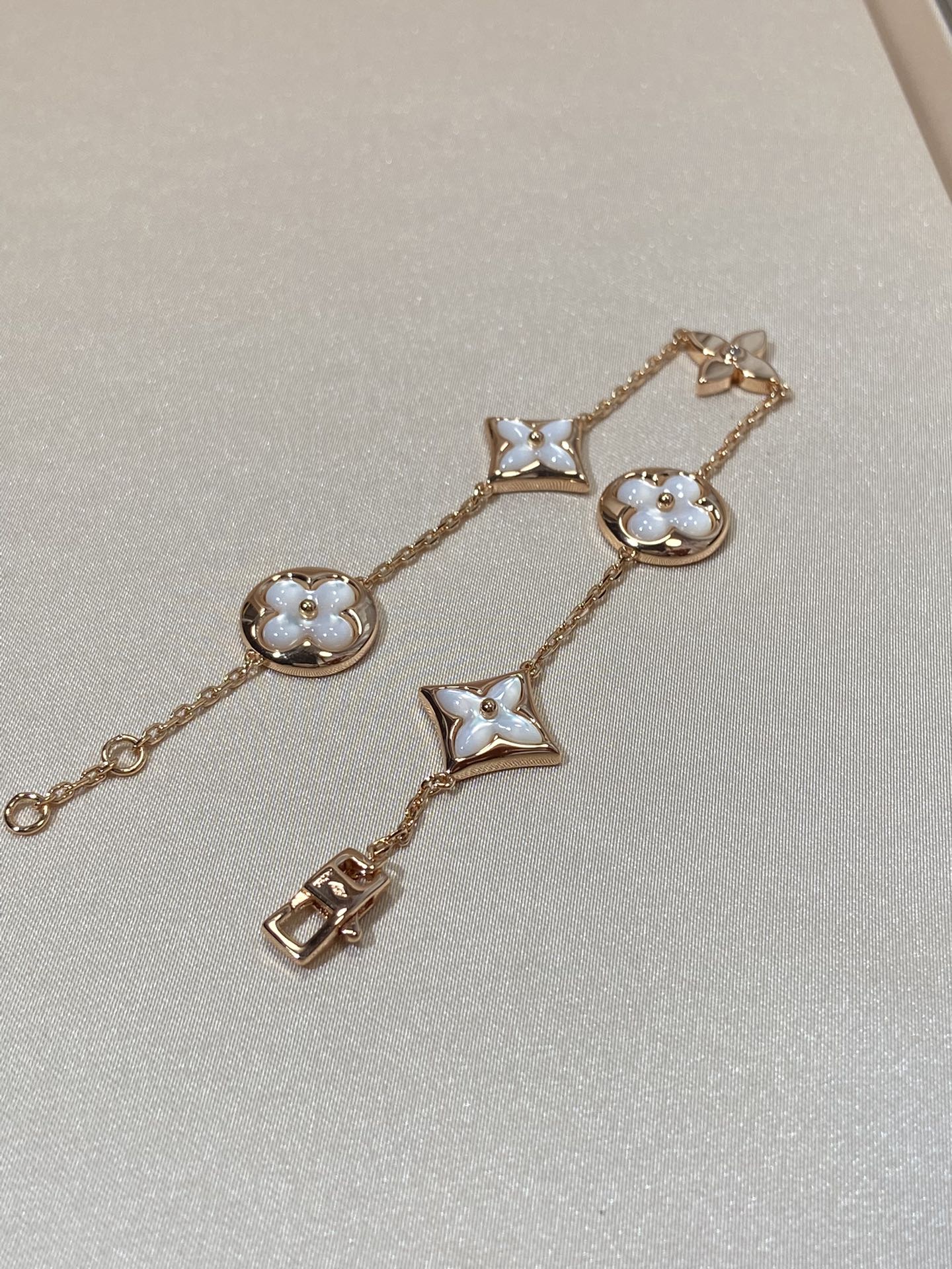 [Marin]STAR AND SUN 5 MOTIF MOP PINK GOLD BRACELET
