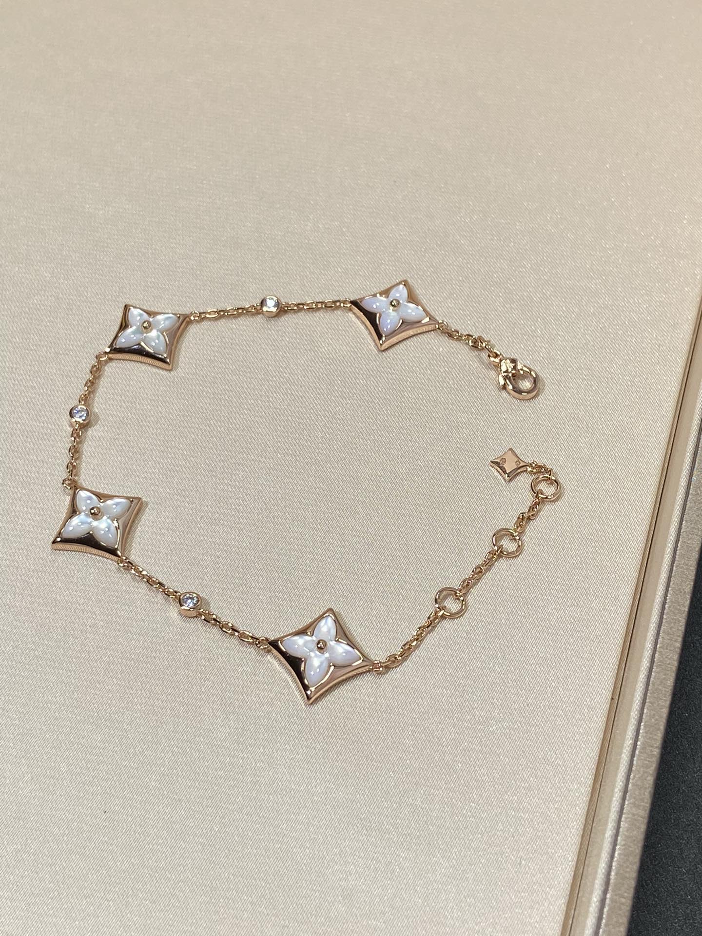 [Marin]STAR 4 MOTIF MOP DIAMOND PINK GOLD BRACELET