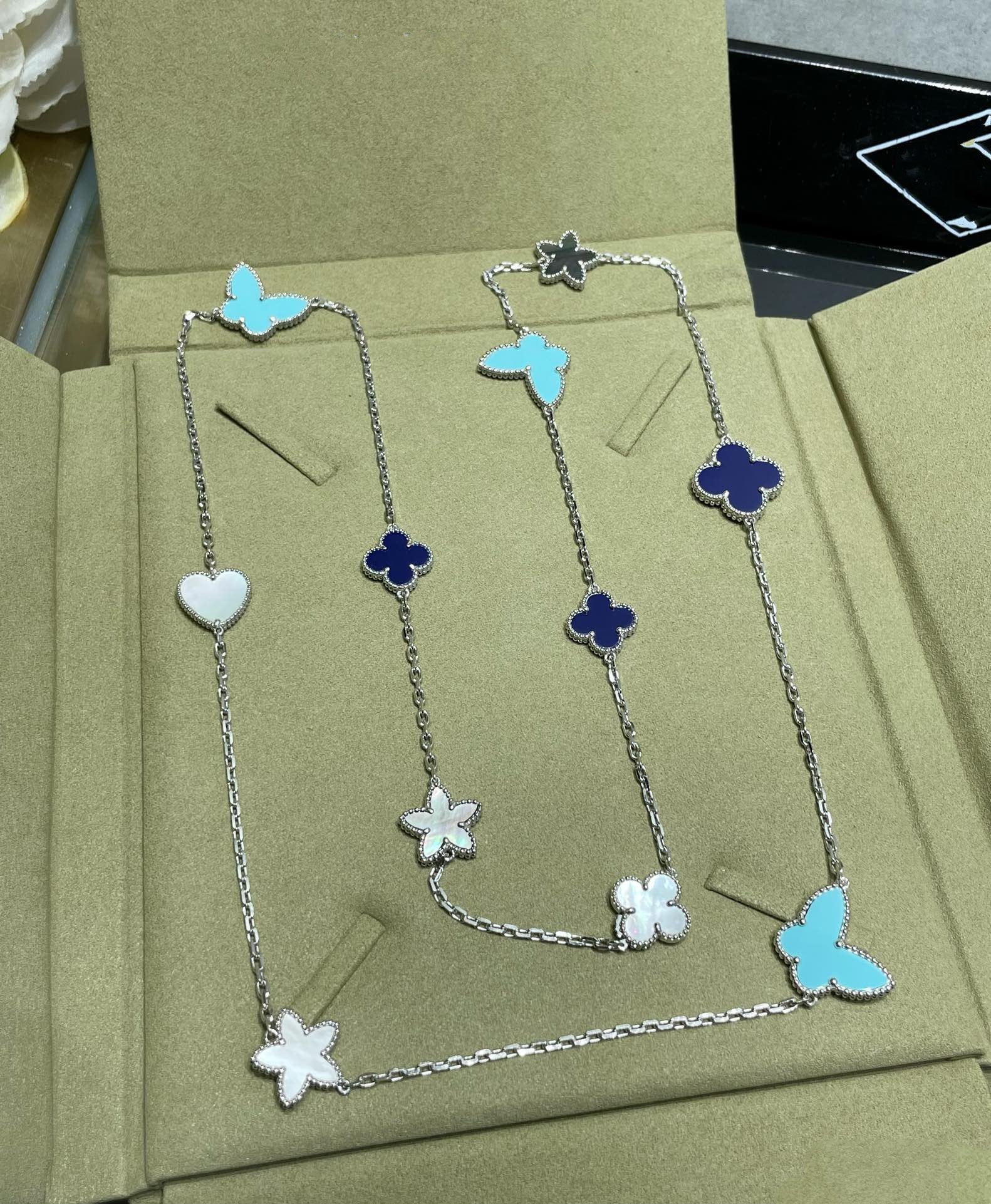 [Marin]LUCKY CLOVER SILVER 11 MOTIF NECKLACE