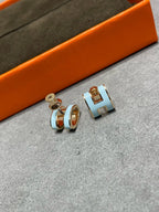 [Marin]POP H SKY BLUE STUD EARRINGS
