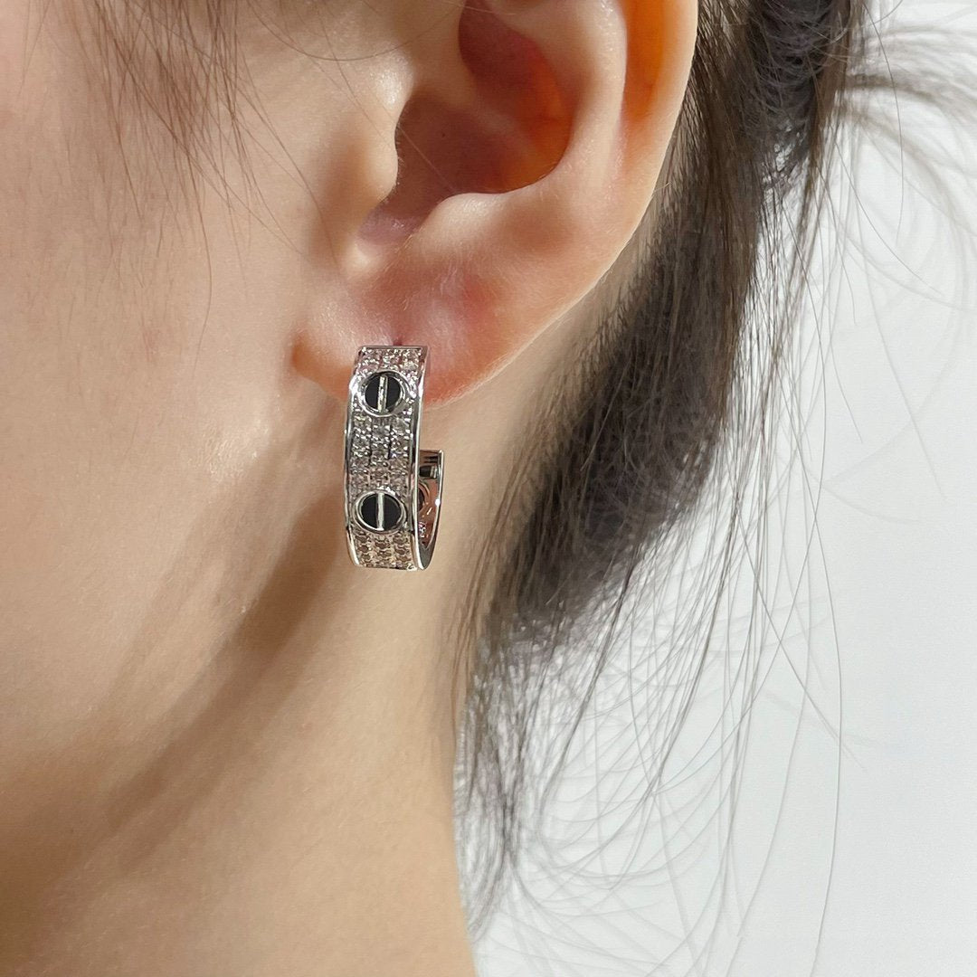 [Marin]LOVE CERAMIC DIAMOND PAVED SILVER EARRINGS