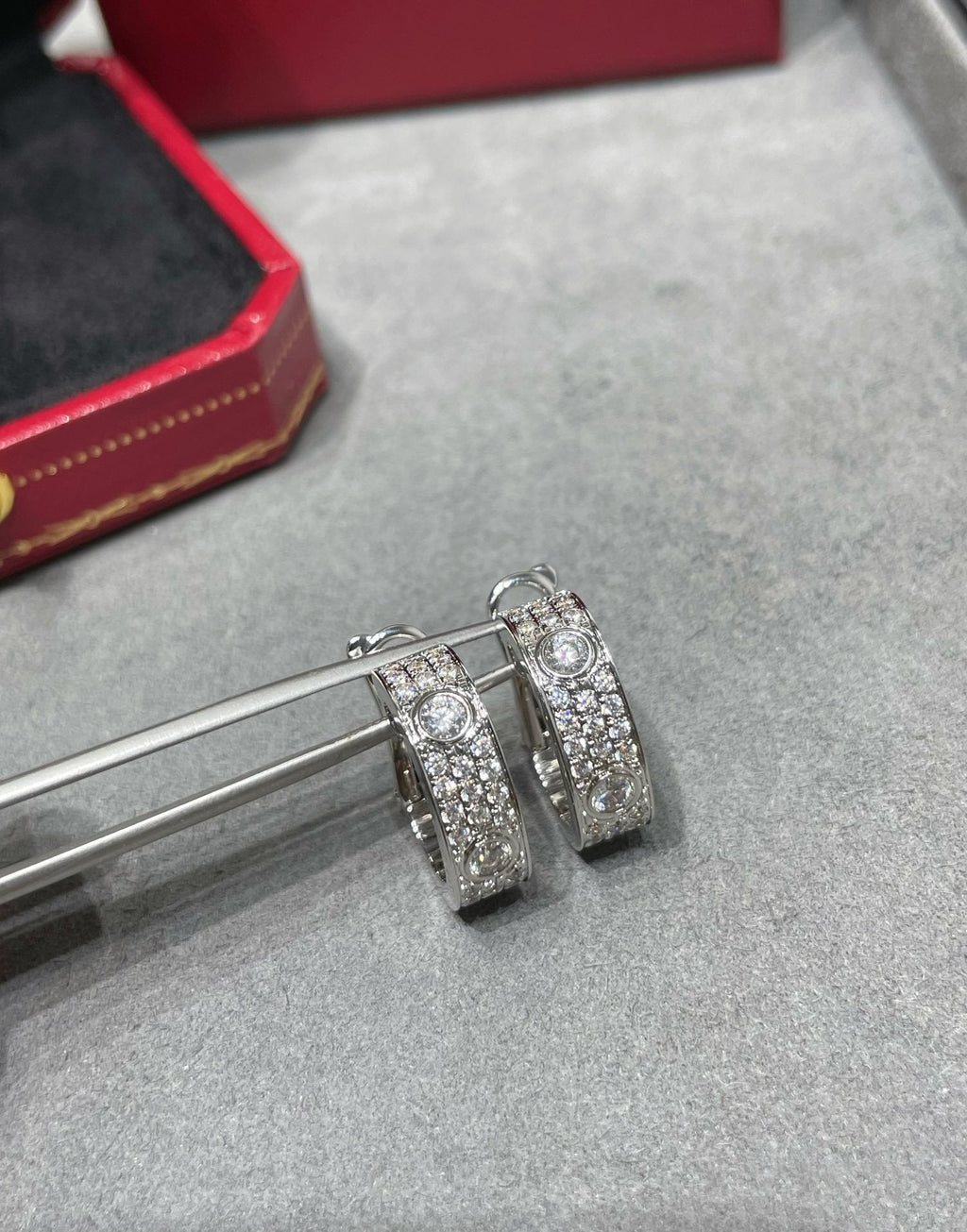 [Marin]LOVE 5.5MM DIAMOND PAVED EARRINGS