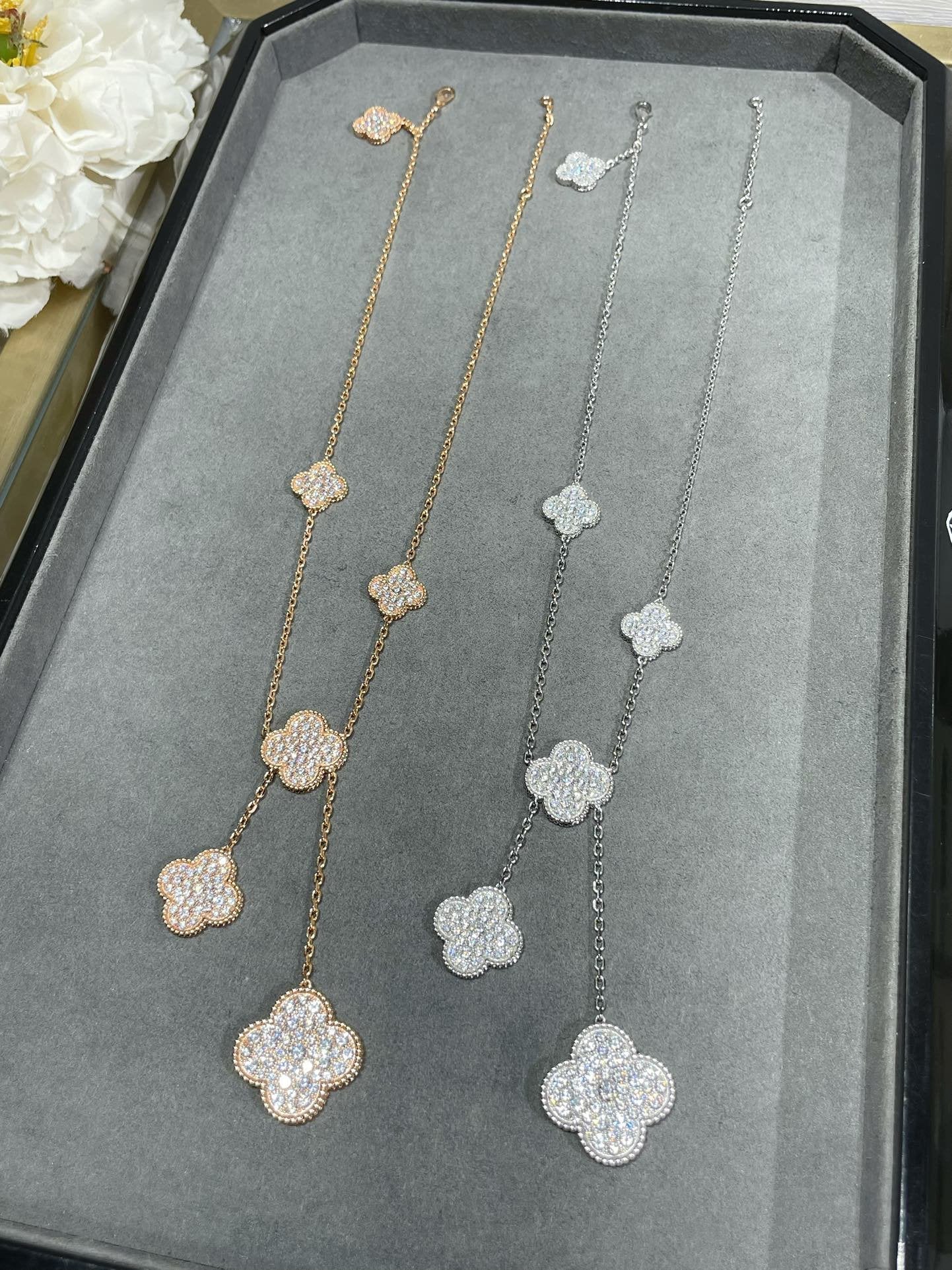 [Marin]CLOVER 6 MOTIF DIAMOND PAVED NECKLACE