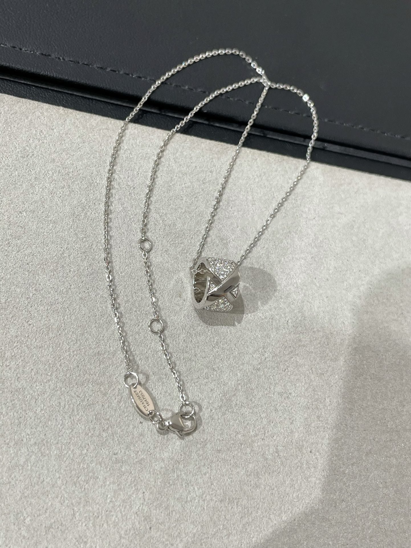 [Marin]LIENS EVIDENCE DIAMOND PAVED NECKLACE