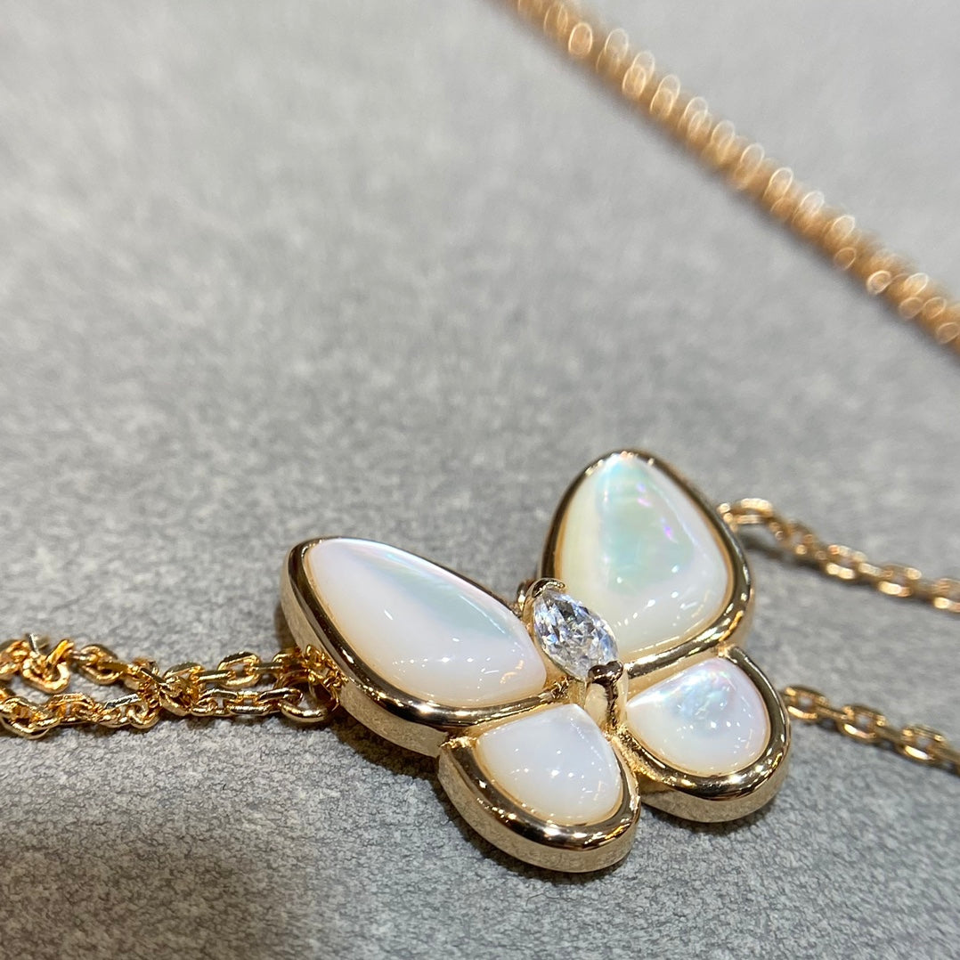 [Marin]BUTTERFLY MOP DIAMOND NECKLACE